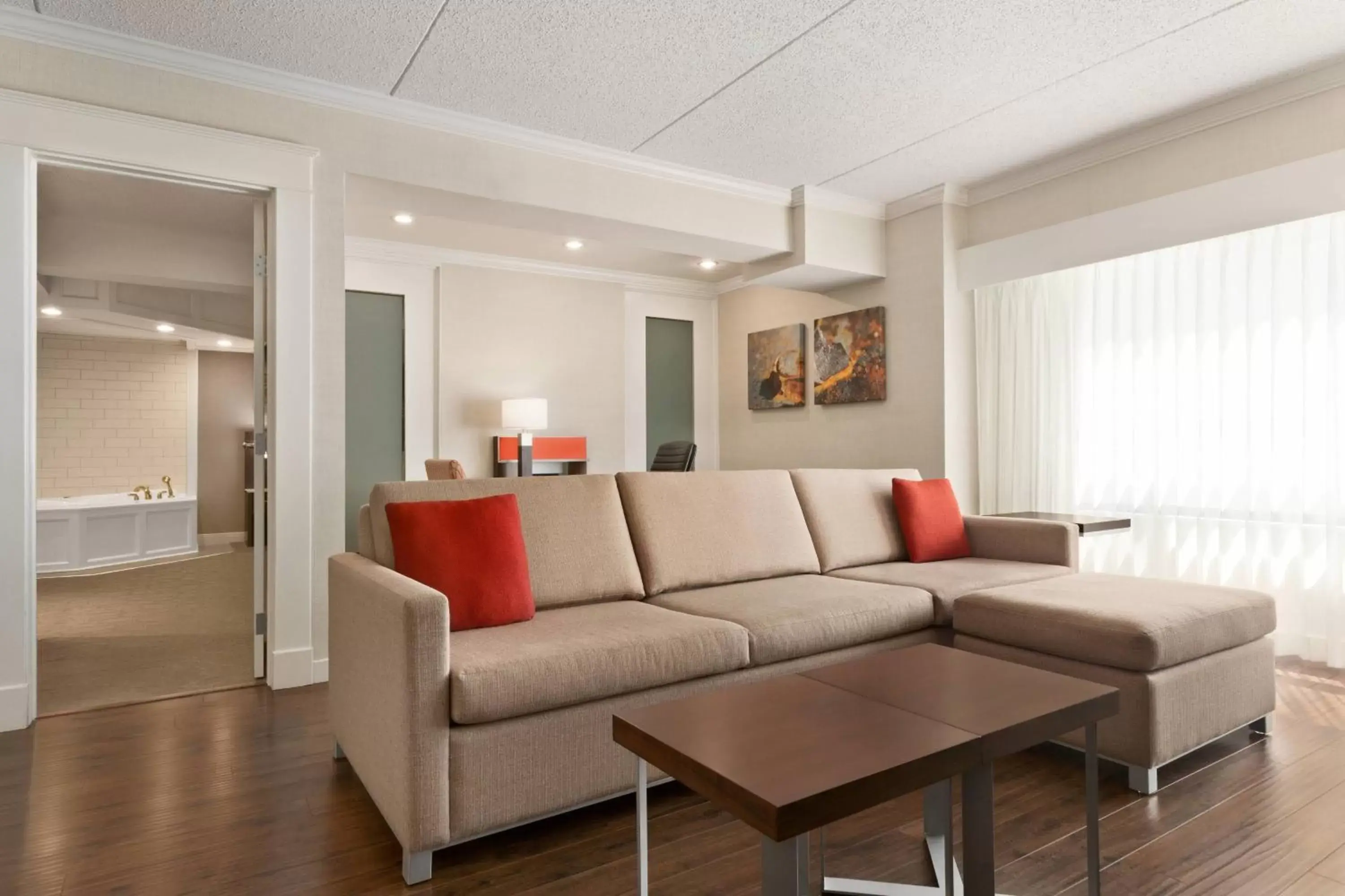 Living room, Seating Area in Delta Hotels by Marriott Saint John