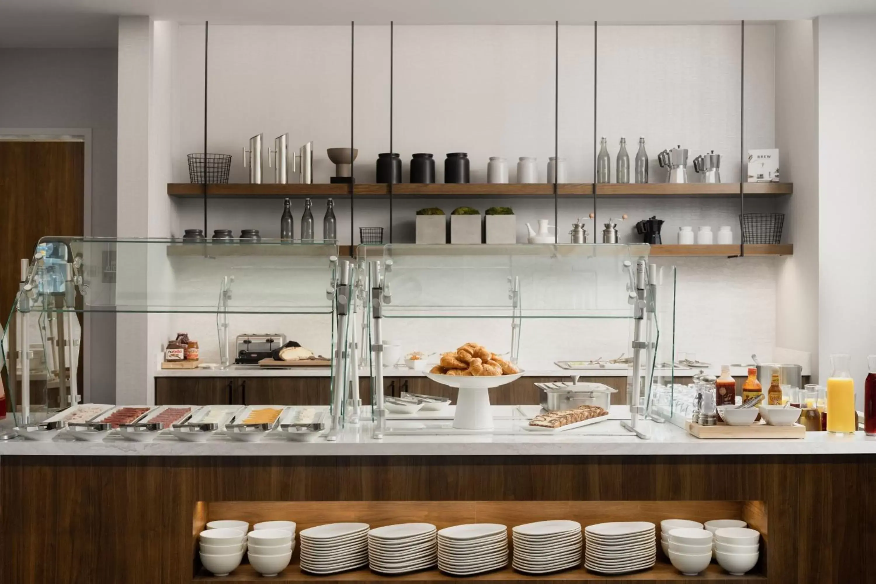 Breakfast, Kitchen/Kitchenette in AC Hotel by Marriott Dayton