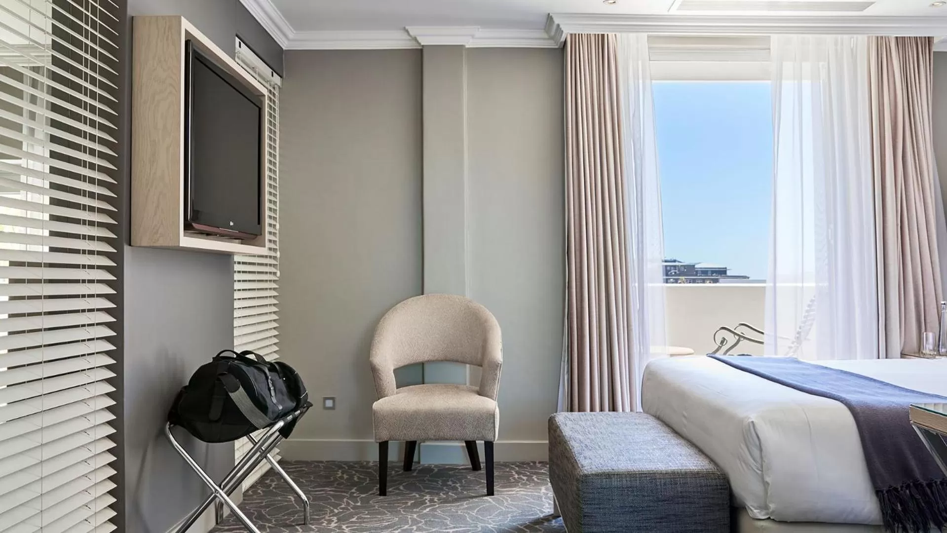 Bed in Queen Victoria Hotel by NEWMARK