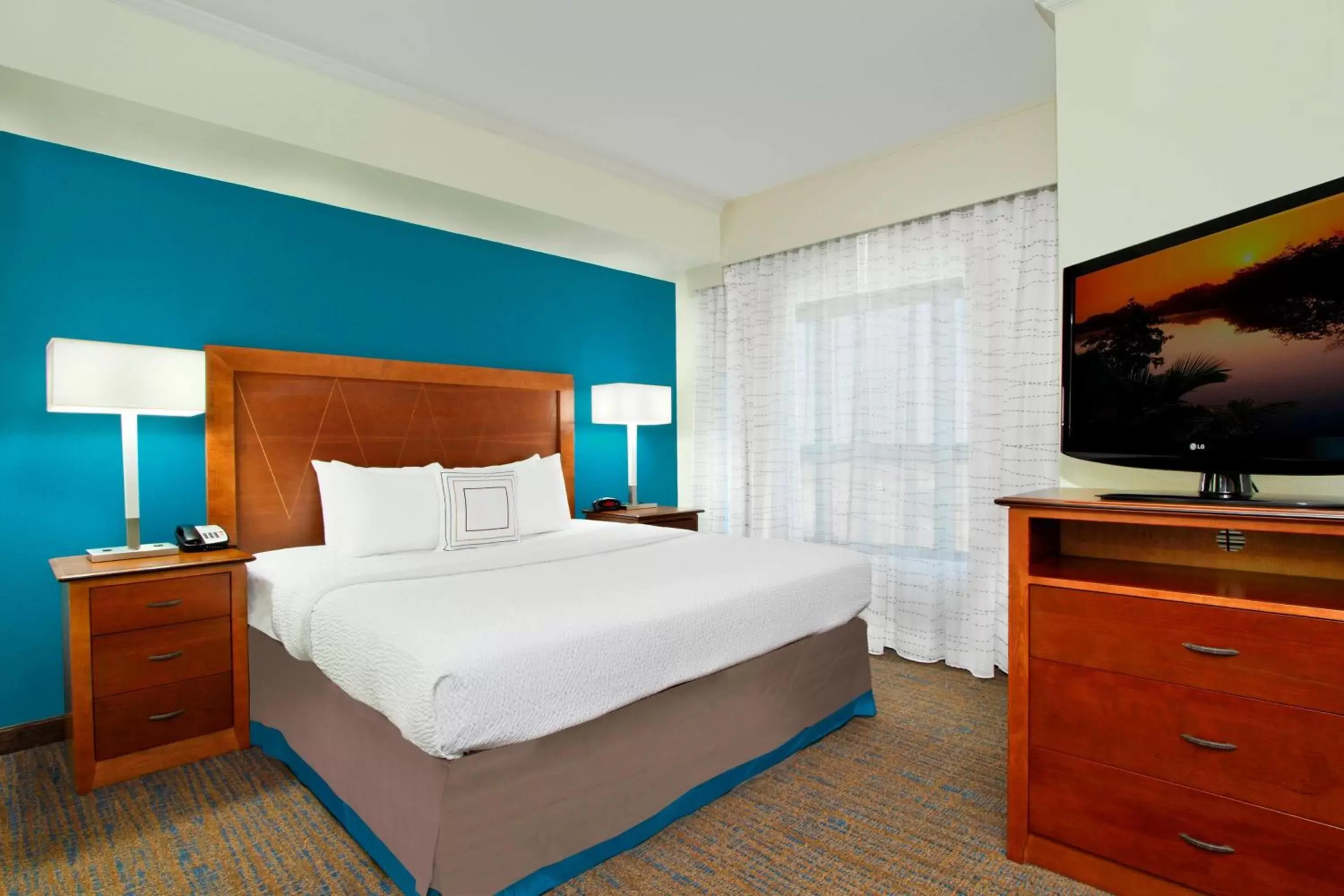 Photo of the whole room, Bed in Residence Inn DFW Airport North/Grapevine