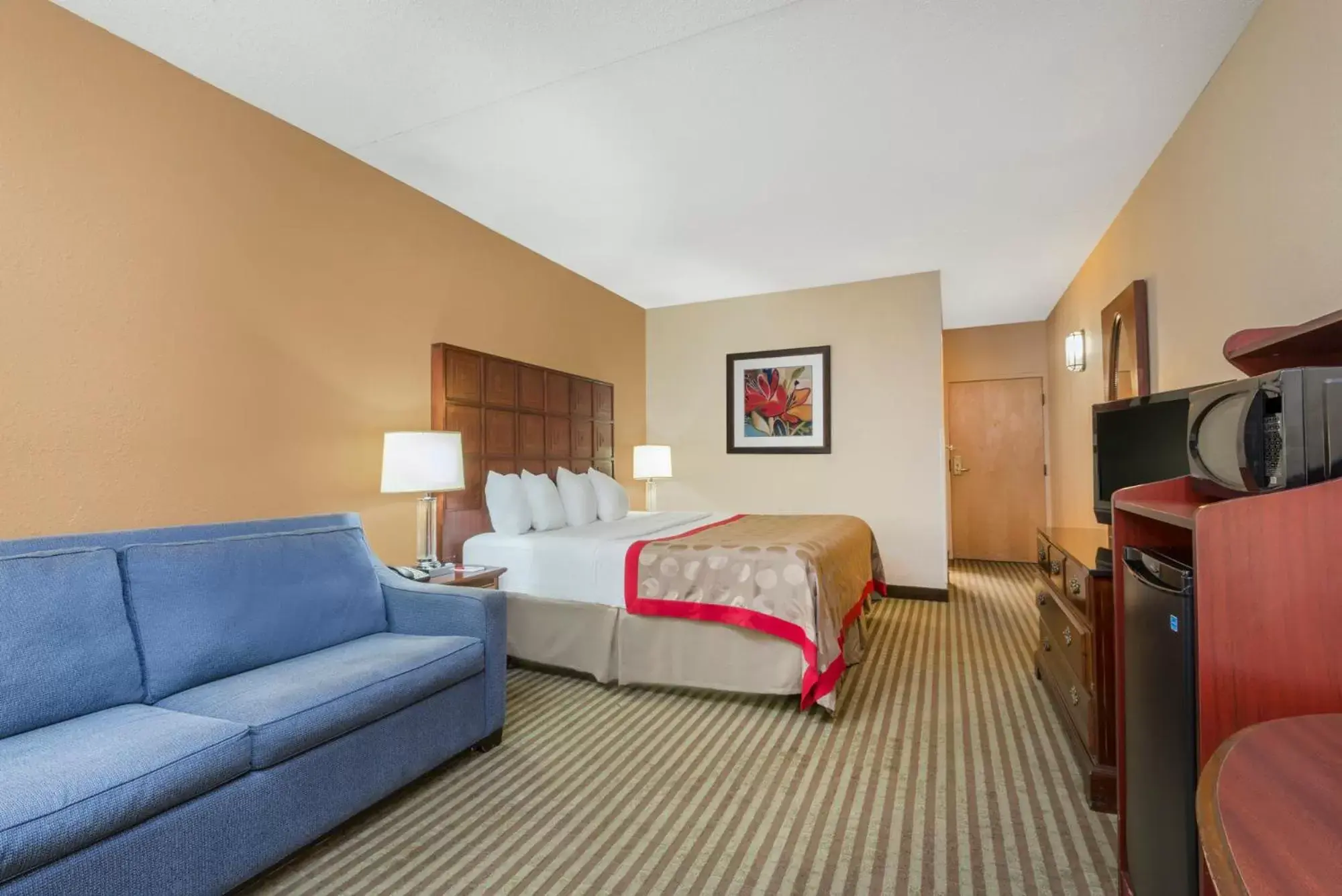 Bed in Ramada by Wyndham Columbus North