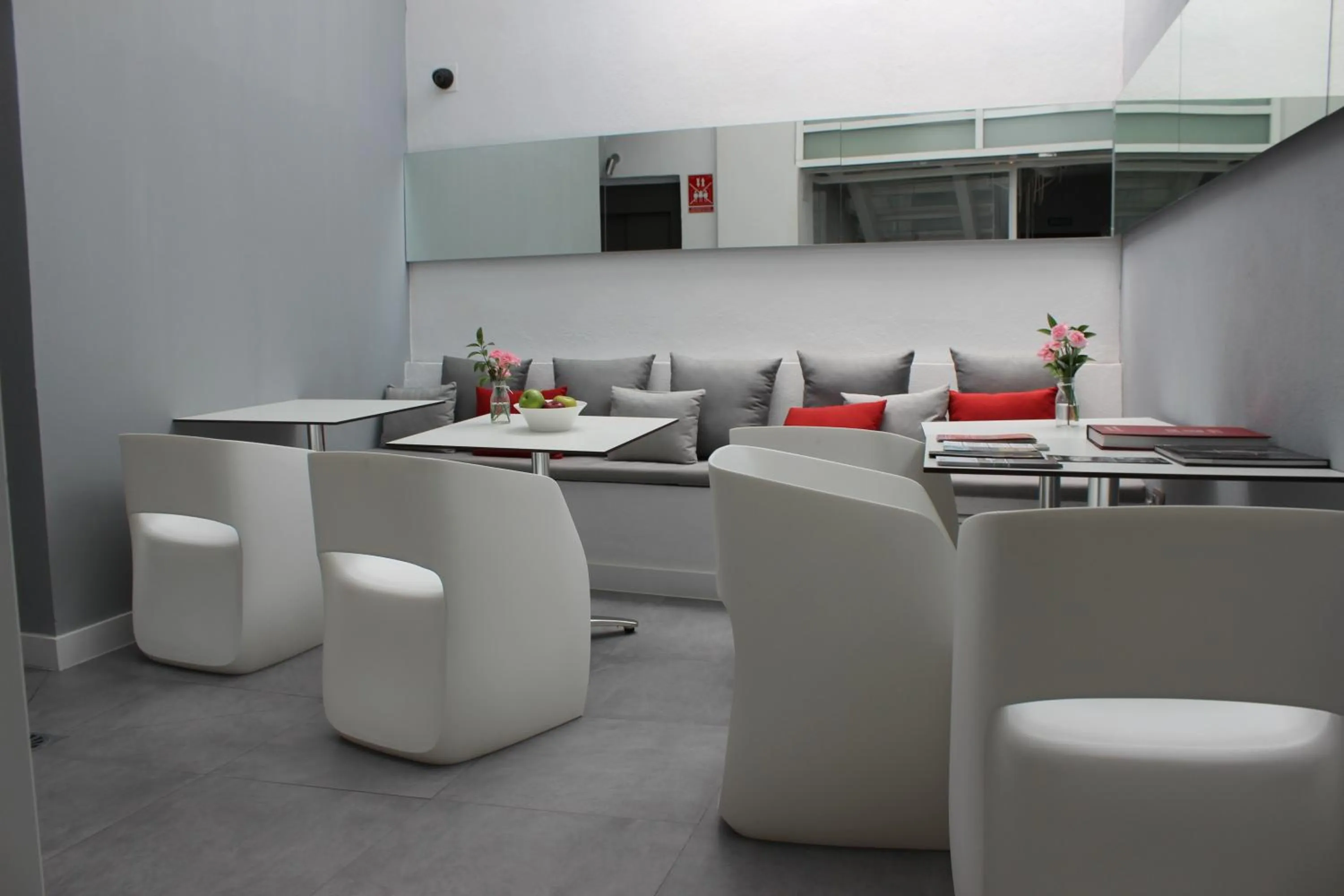 Lounge or bar in Hotel Boutique Caireles