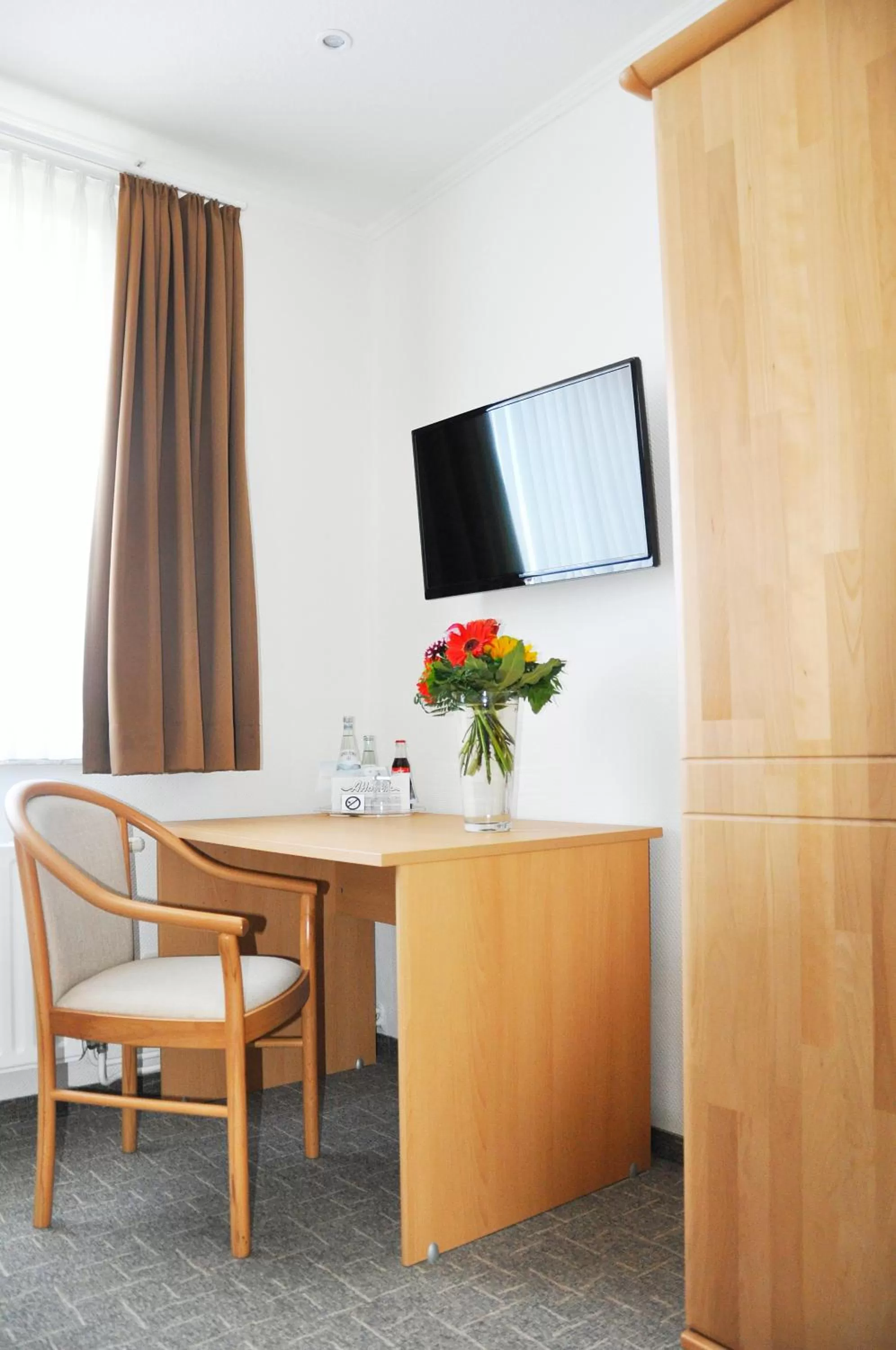 Photo of the whole room in Hotel Atlantik