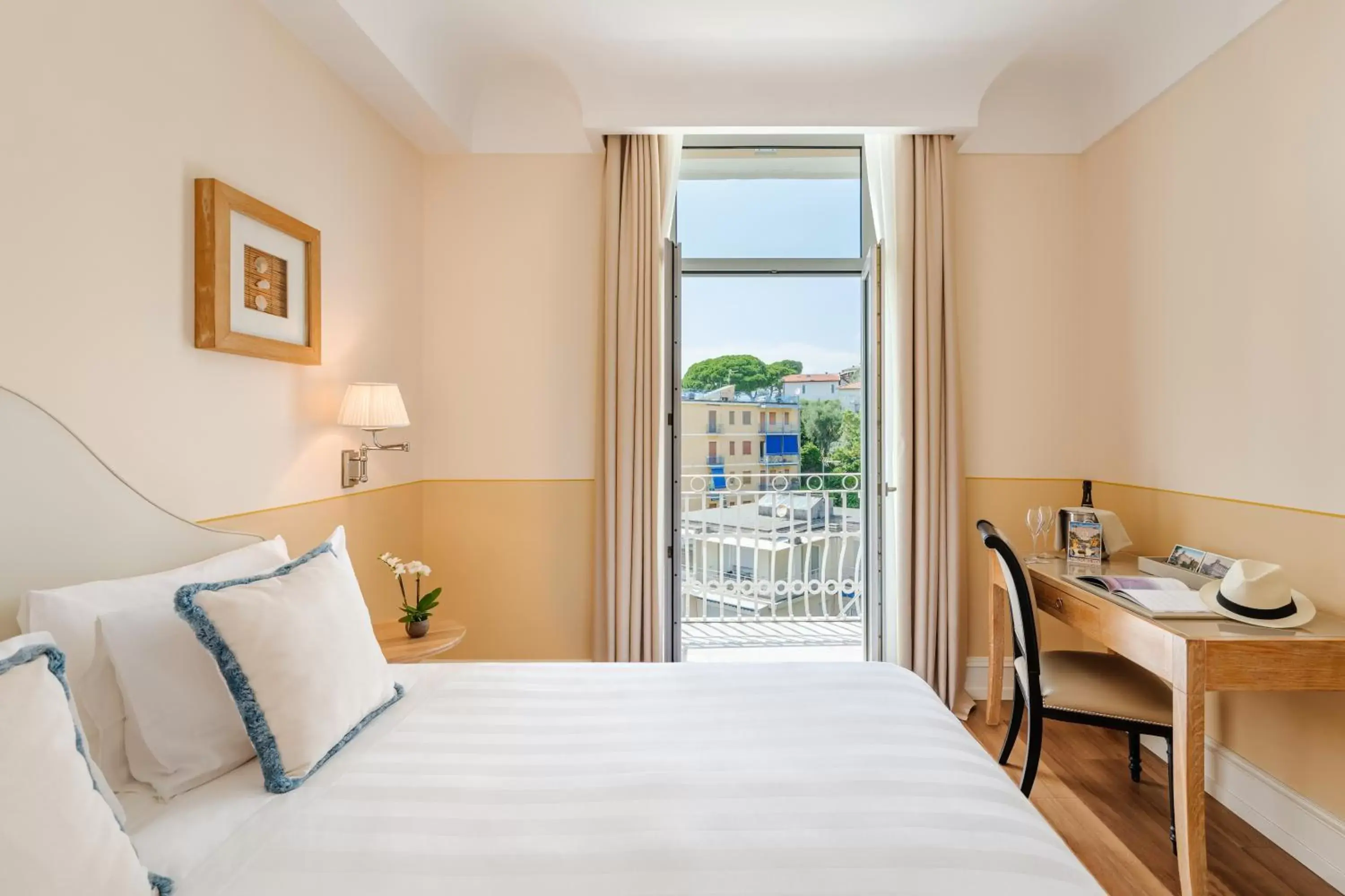 Bed in Grand Hotel Bristol Spa Resort, by R Collection Hotels Bed in Grand Hotel Bristol Spa Resort, by R Collection Hotels