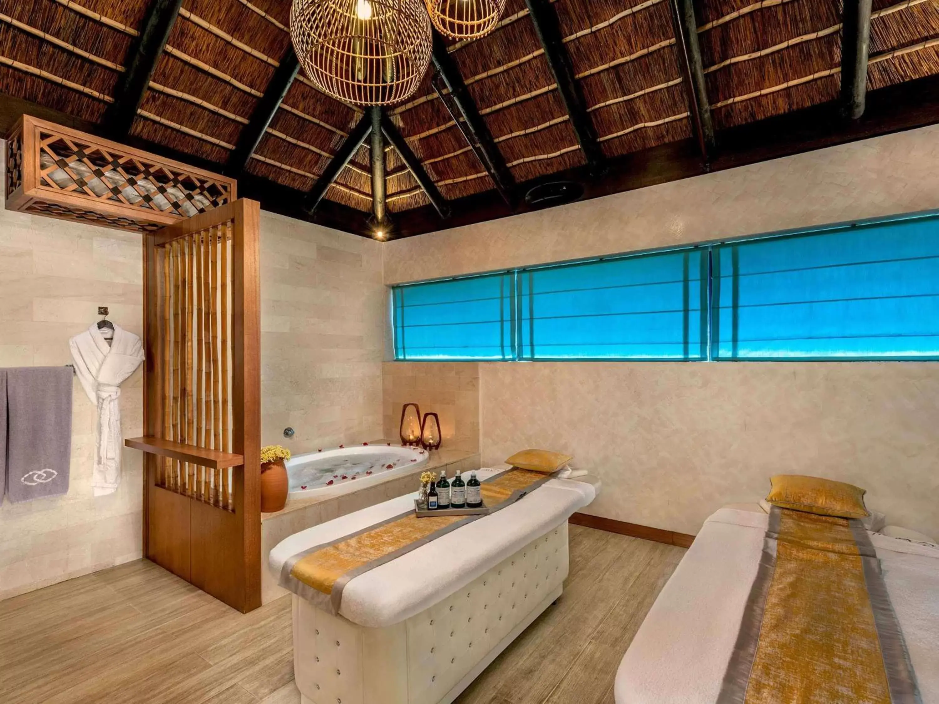 Spa and wellness centre/facilities, Bathroom in Sofitel Dubai The Palm Resort & Spa