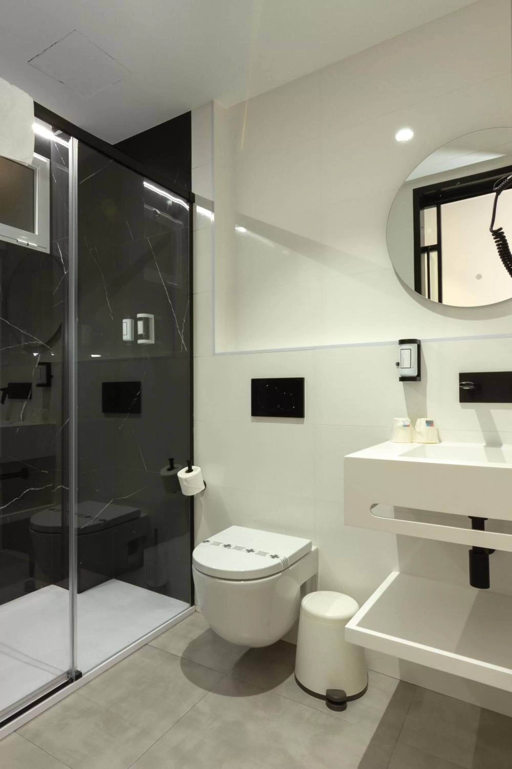 Shower in Hotel La Milagrosa