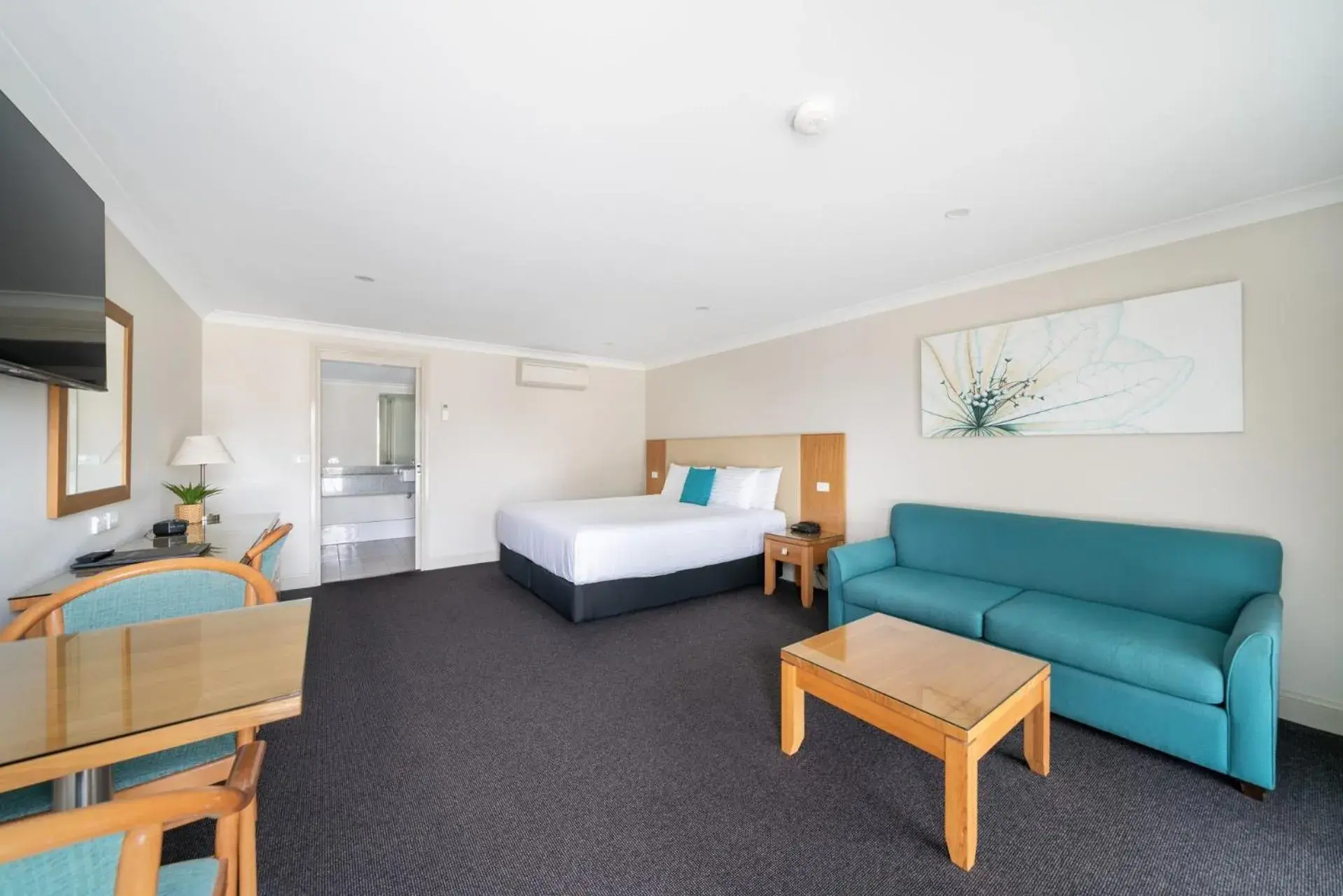 Bedroom in Heritage Inn Bathurst