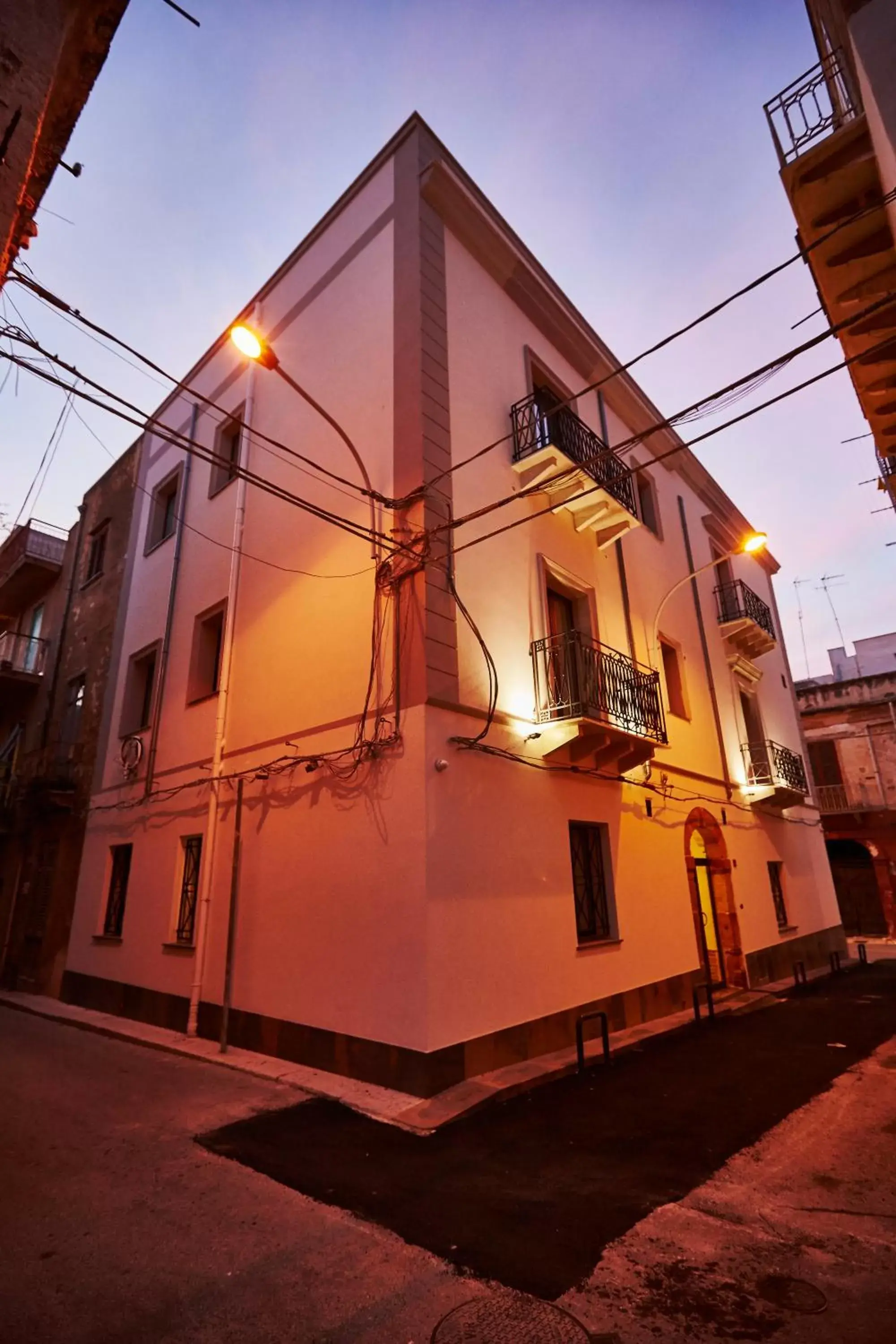 Facade/entrance, Property Building in Il Vecchio Marsala