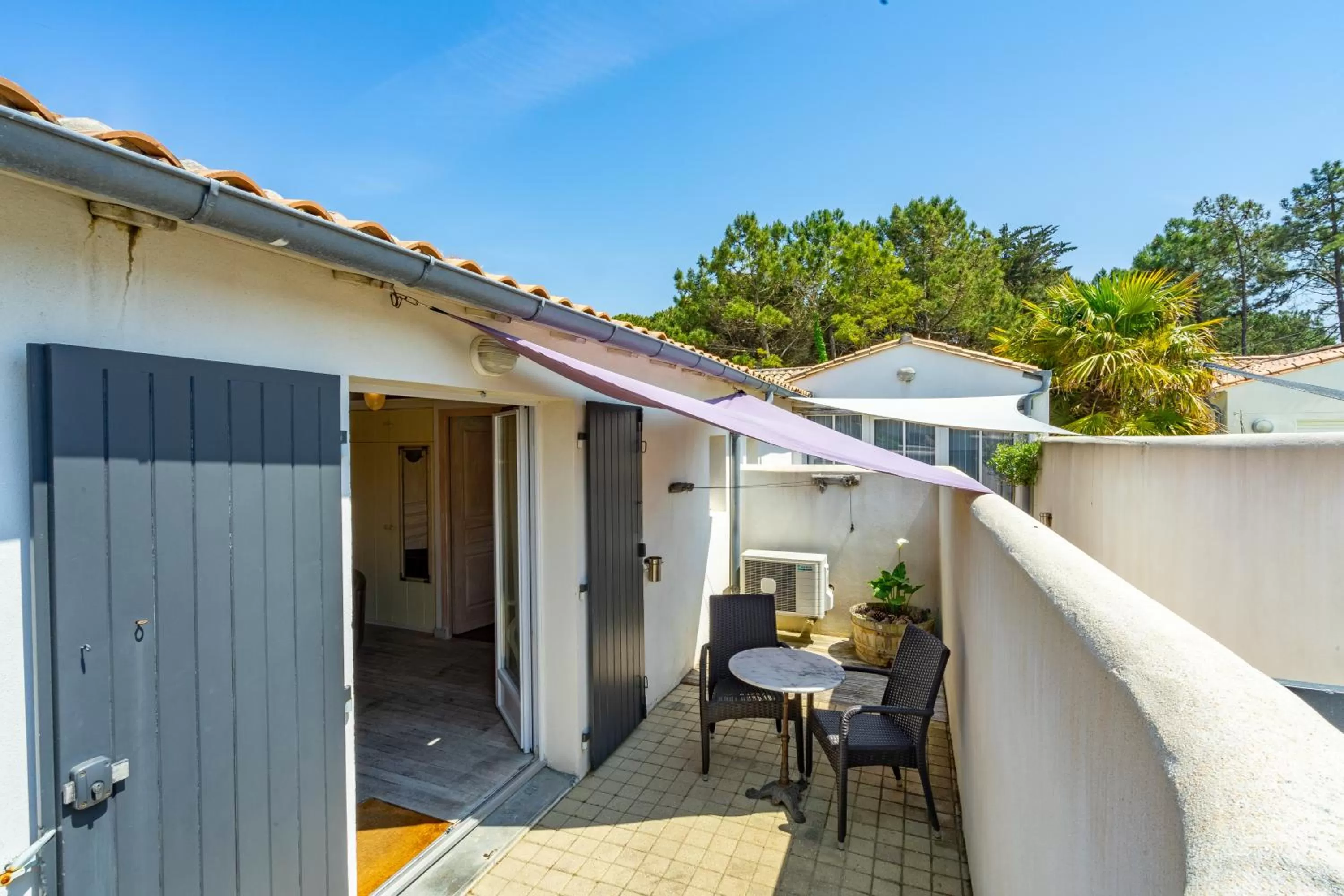 Patio in Hôtel Restaurant & Spa Plaisir