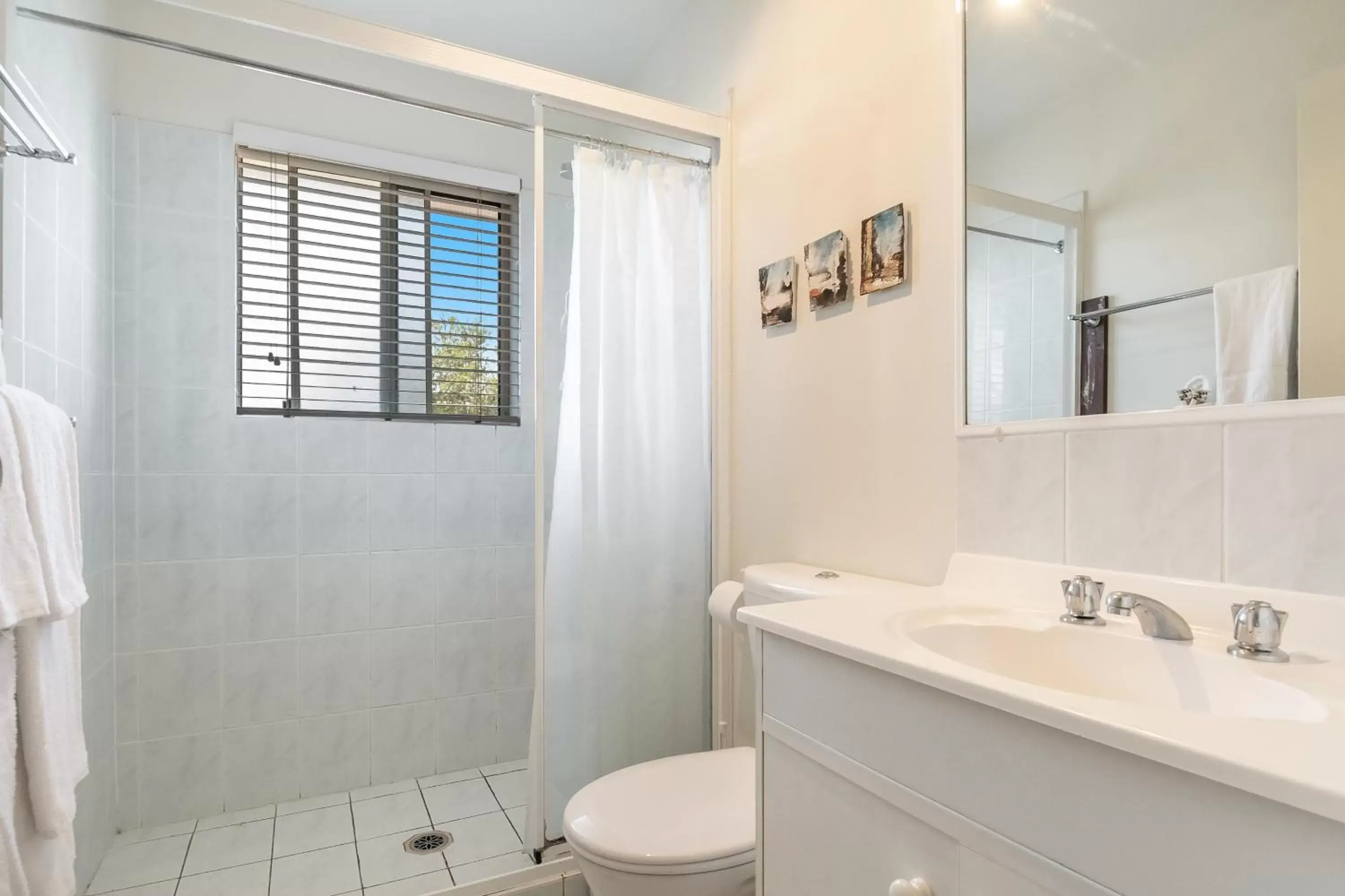 Shower, Bathroom in Byron Central Apartments