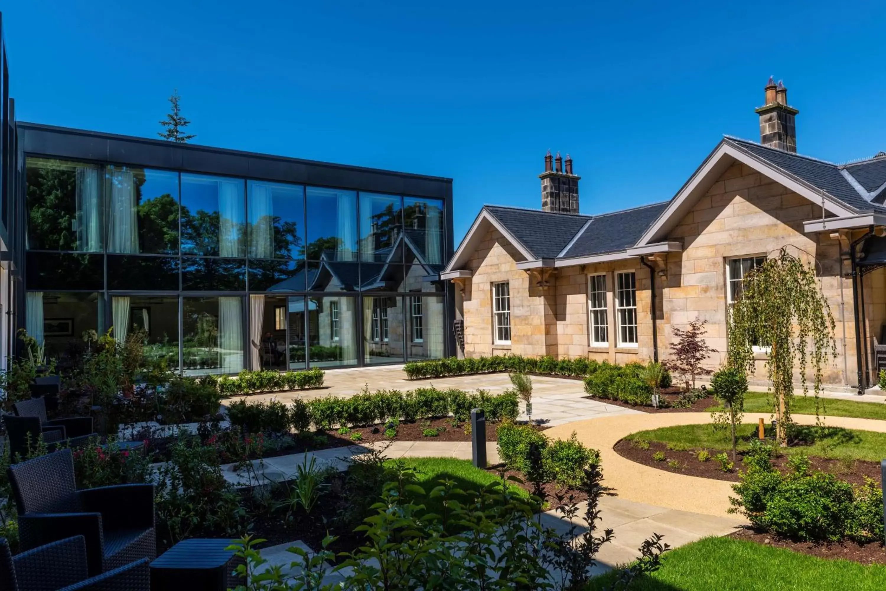 Property building in Ness Walk Property building in Ness Walk