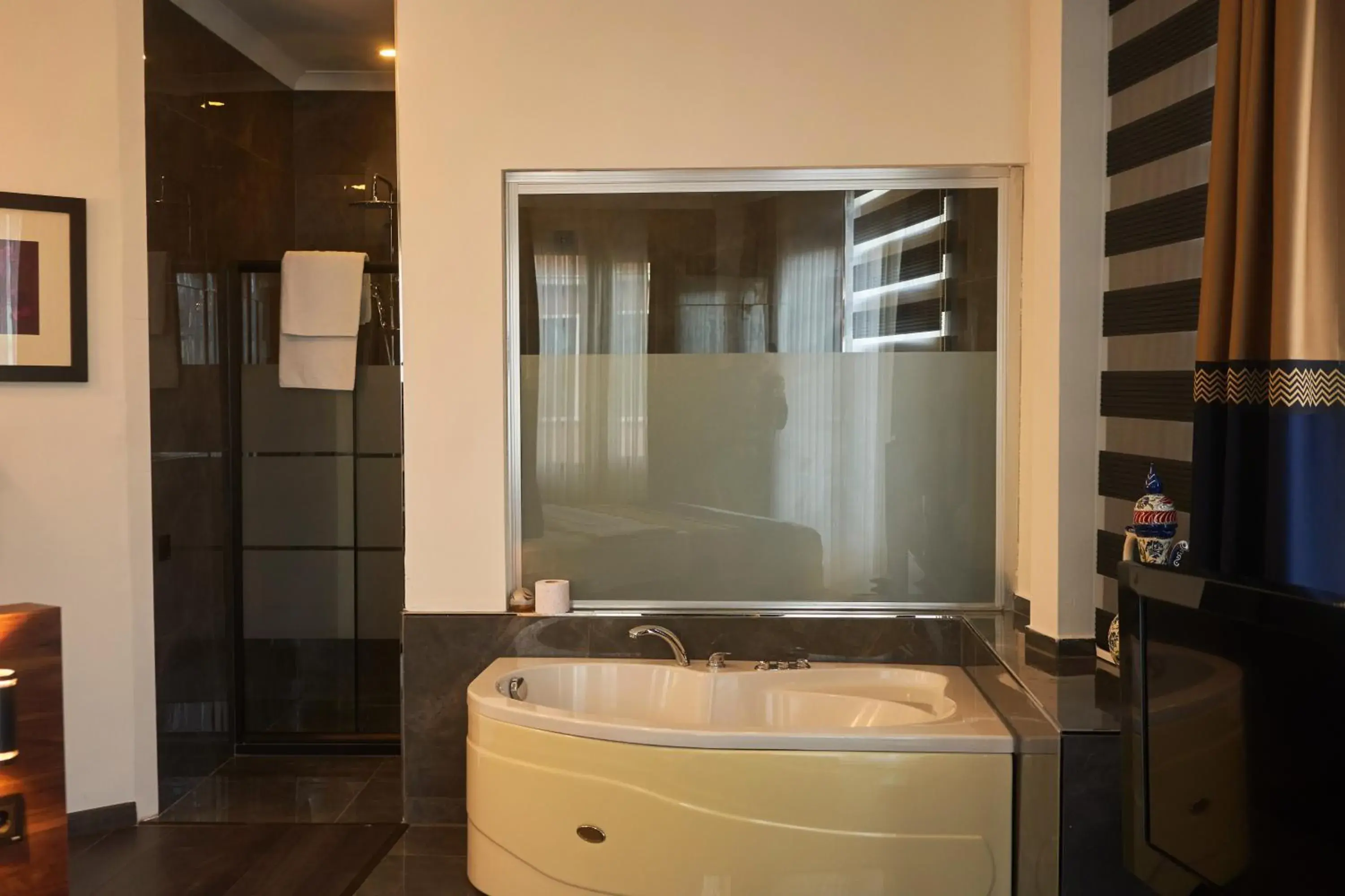 Bath, Bathroom in Seven Dreams Hotel