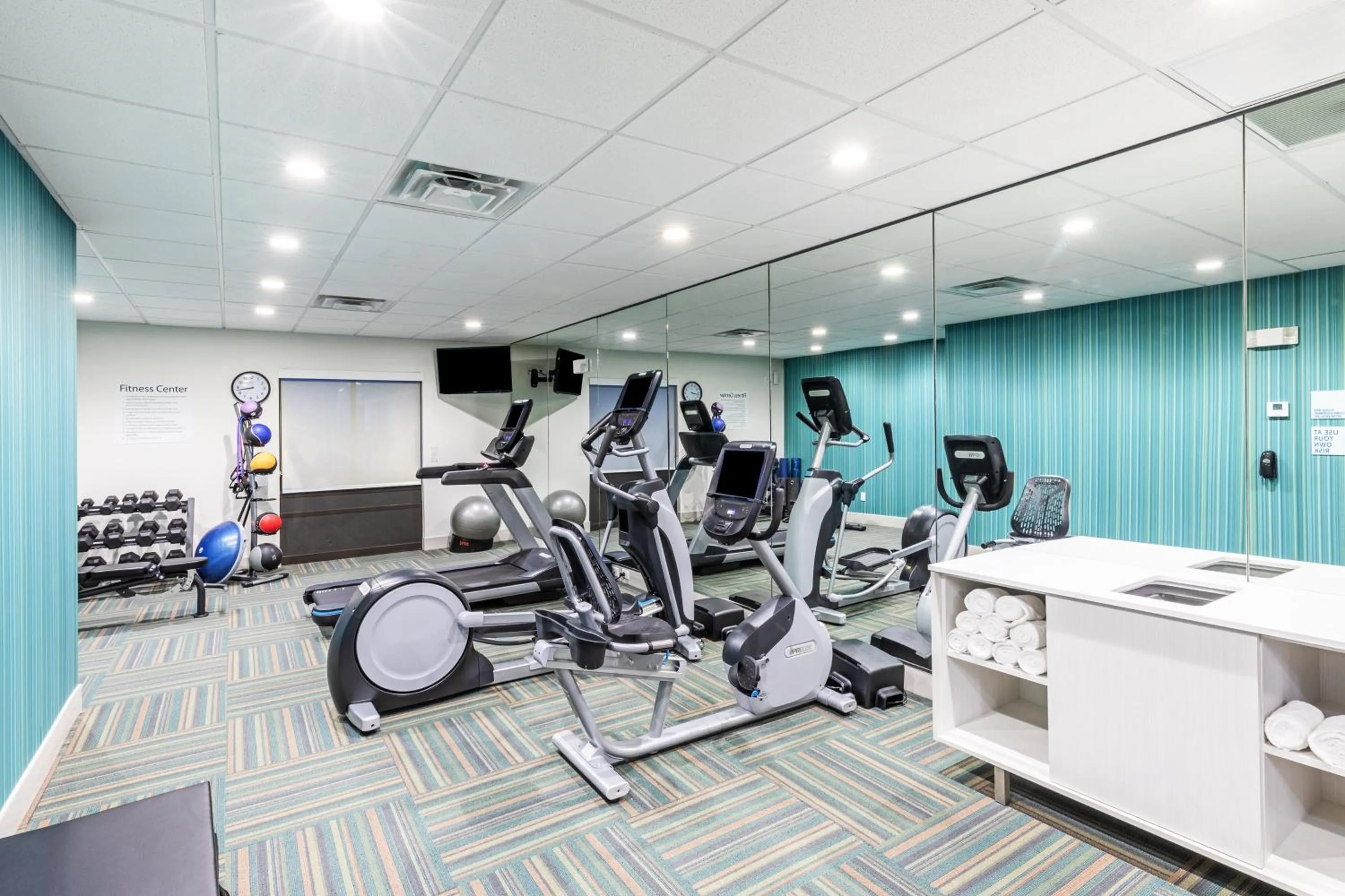 Fitness centre/facilities in Holiday Inn Express & Suites Austin NW – Lakeway by IHG