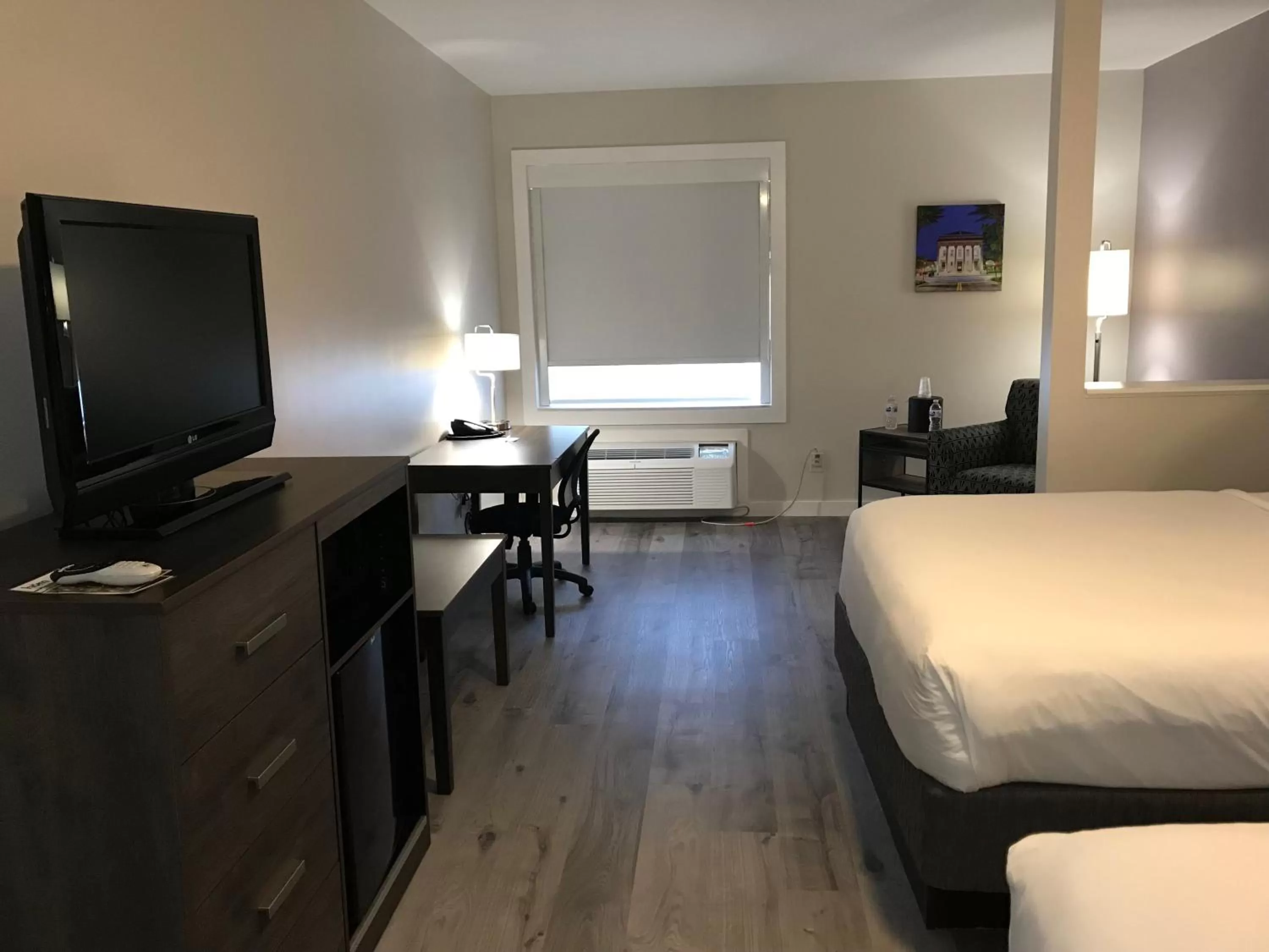 Bed in HoM, A Trademark Collection Hotel