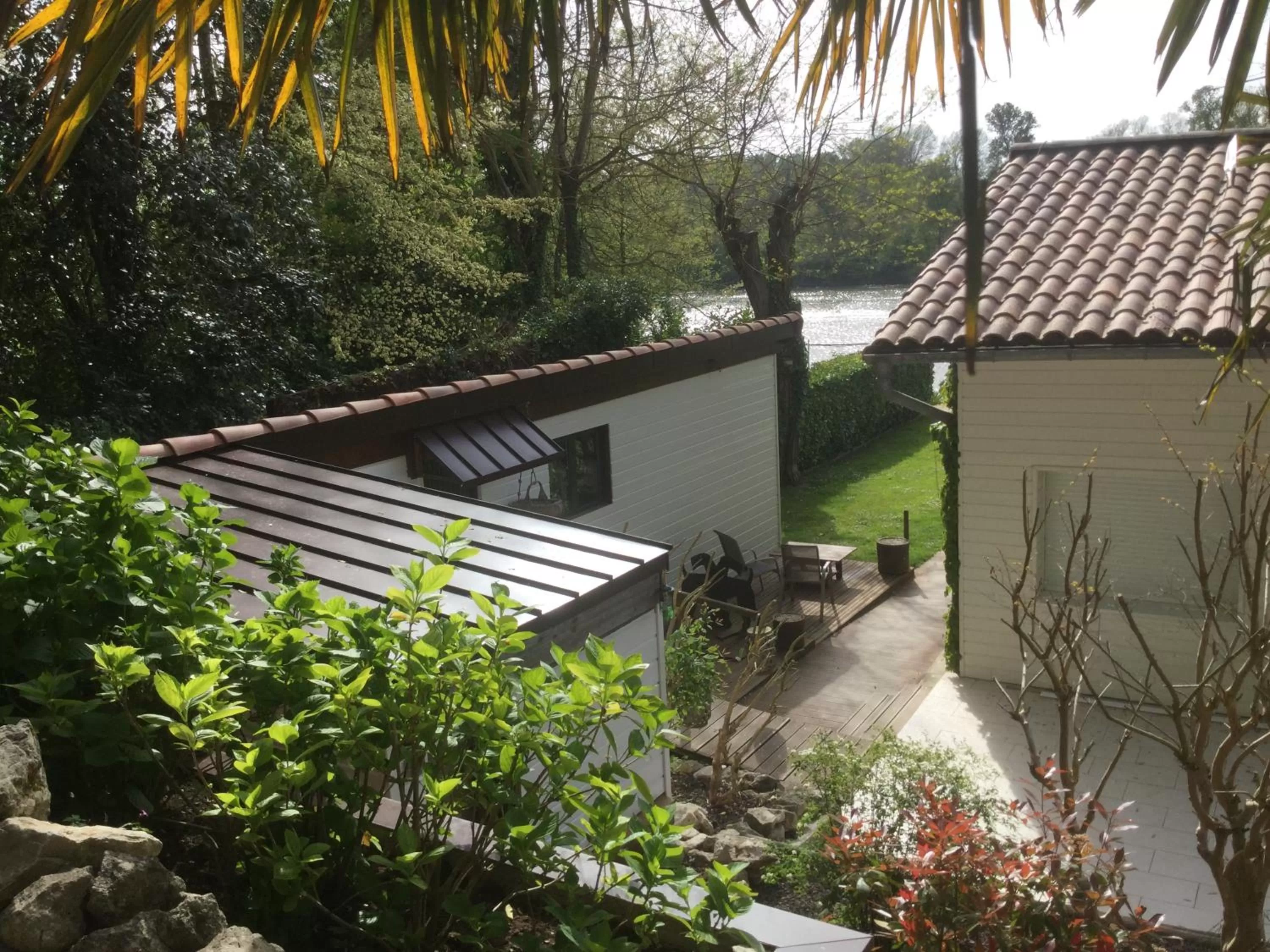 Garden in B&B Garonnella