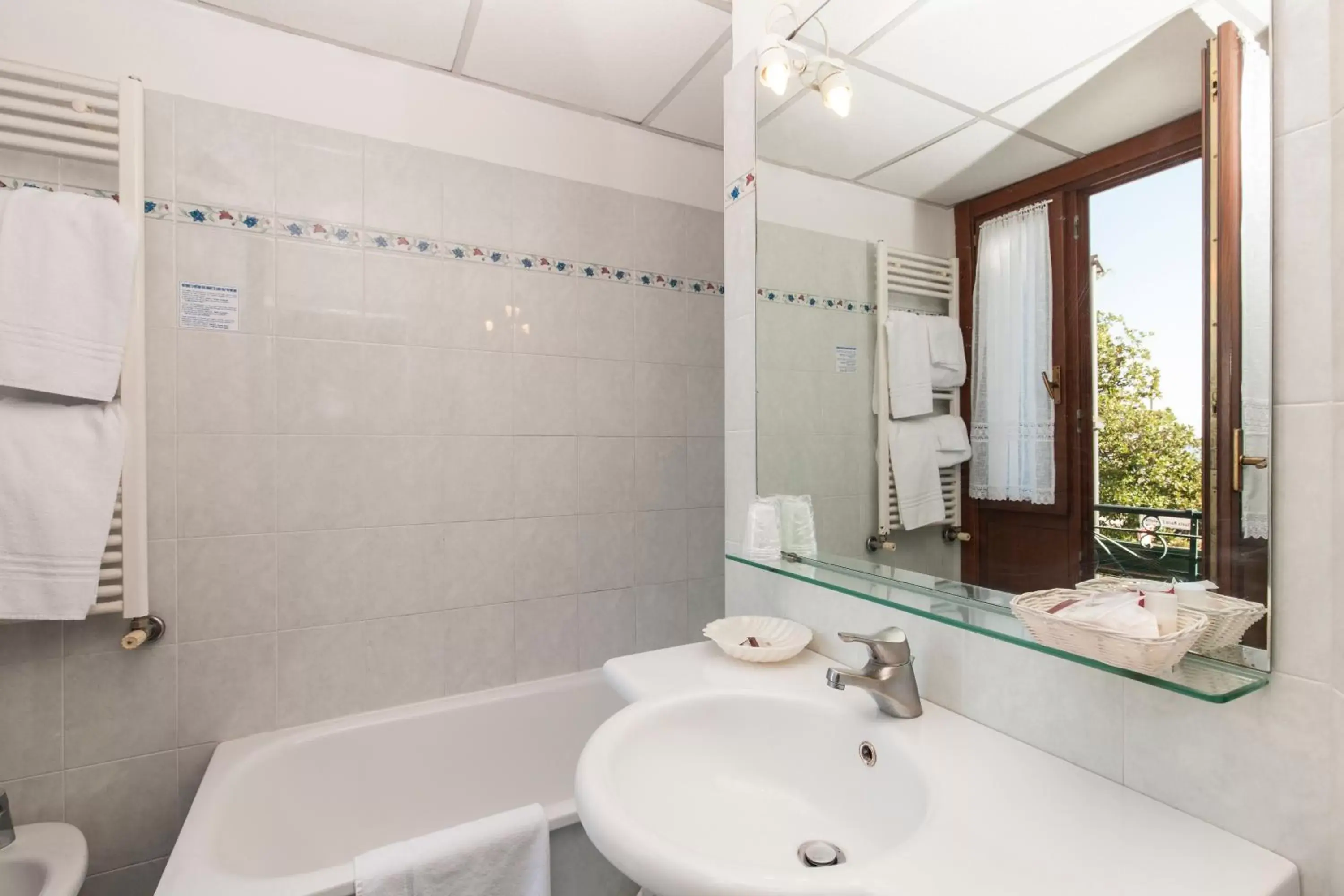 Bathroom in Hotel Riviera Venezia Lido