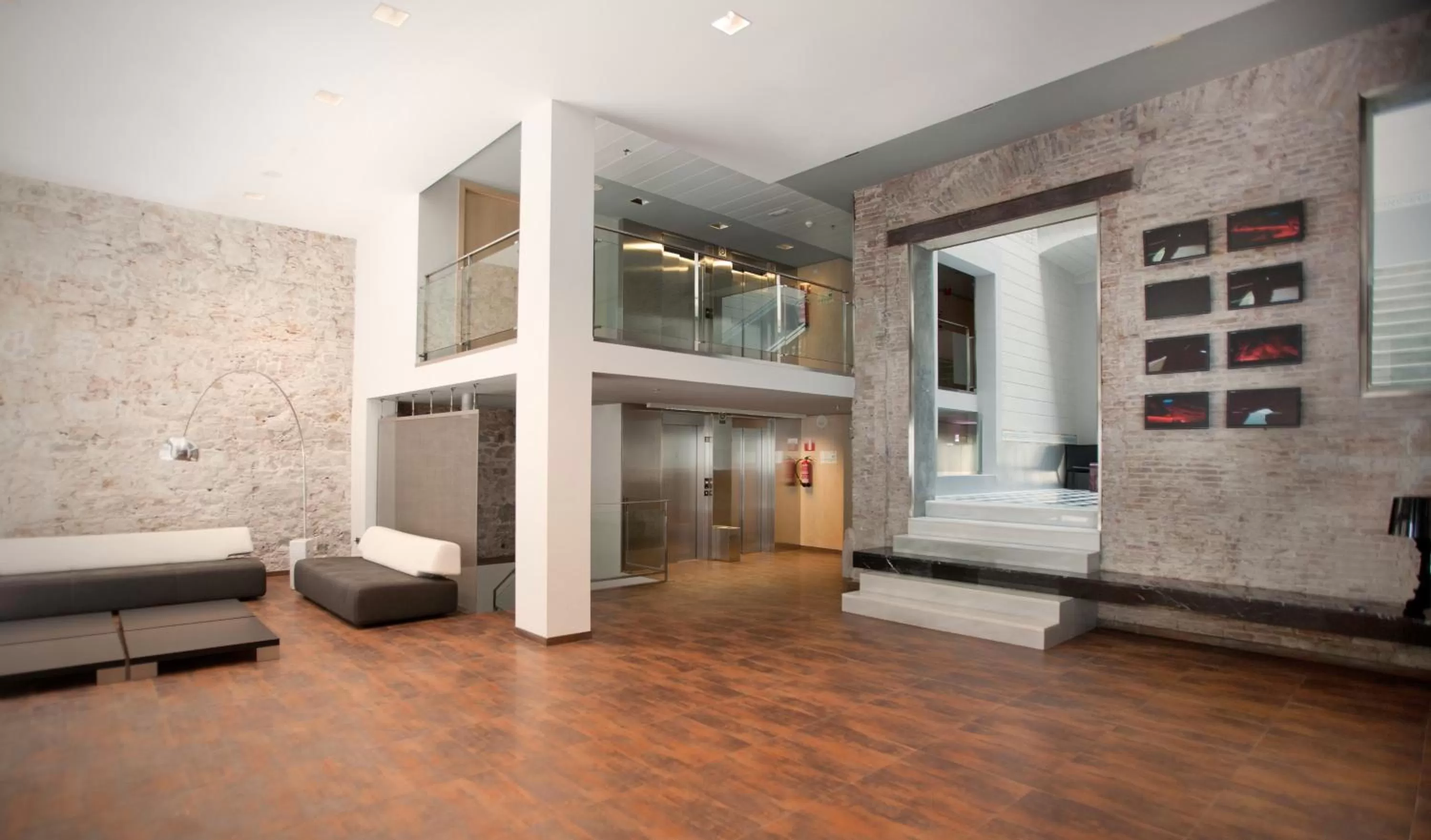 Lobby or reception, Bed in Onix Liceo