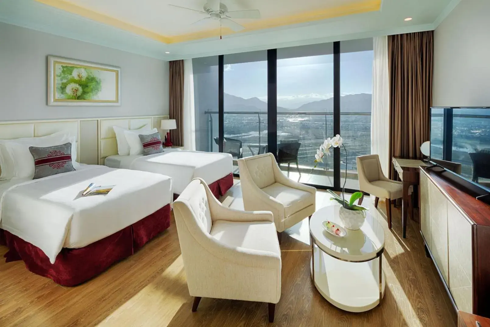 Photo of the whole room in Vinpearl Beachfront Nha Trang