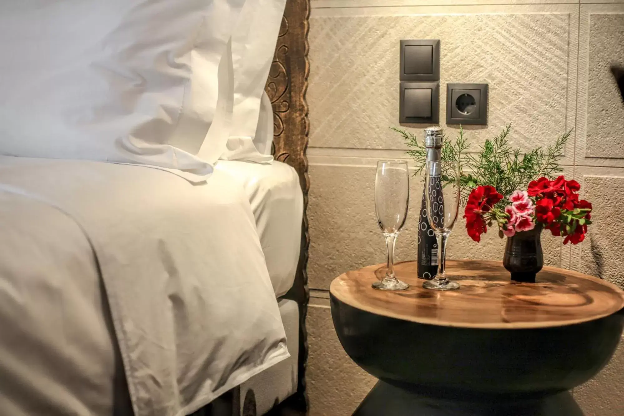 Bedroom in Meteora Heaven and Earth Kastraki premium suites