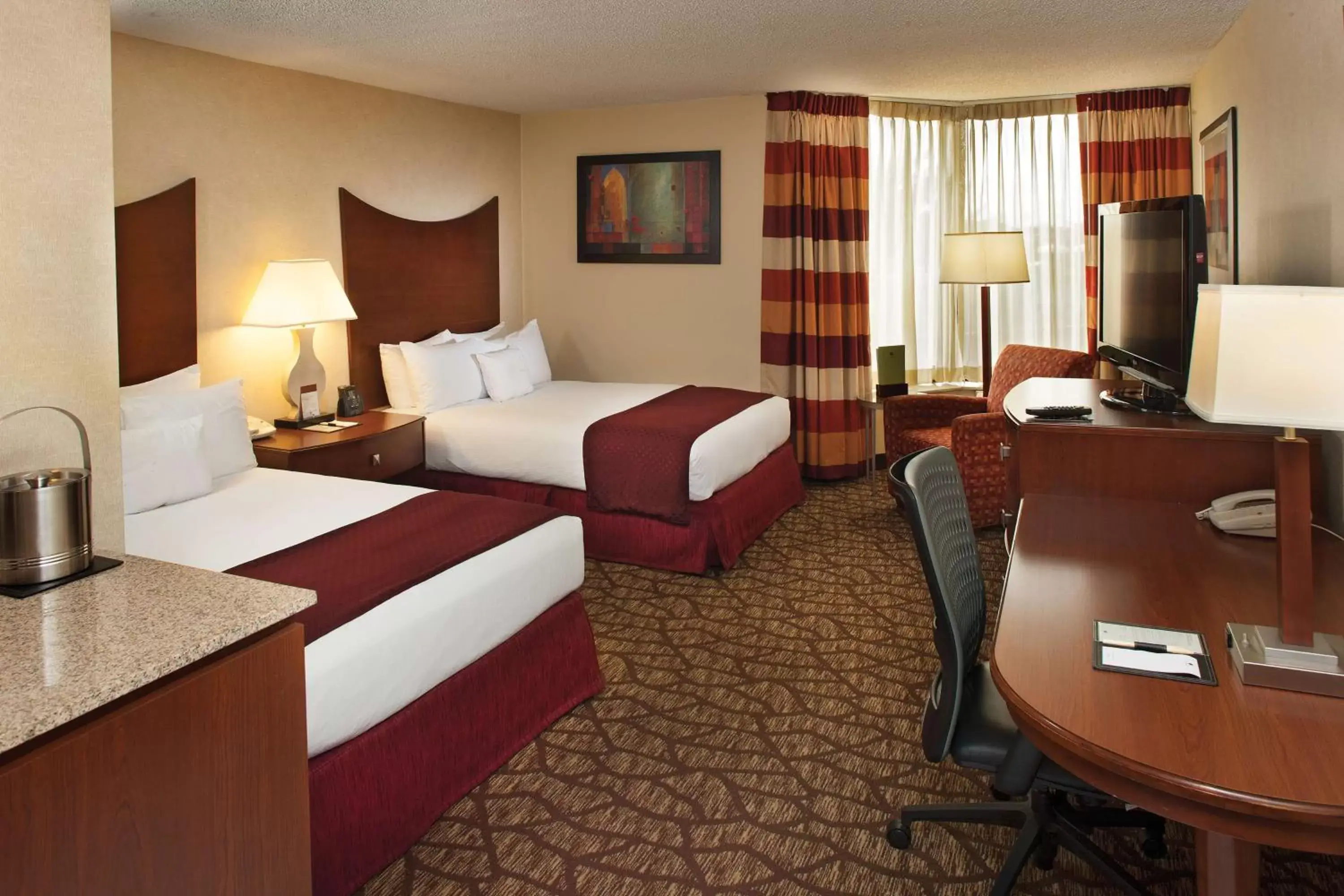 Bedroom, Bed in DoubleTree by Hilton Johnson City