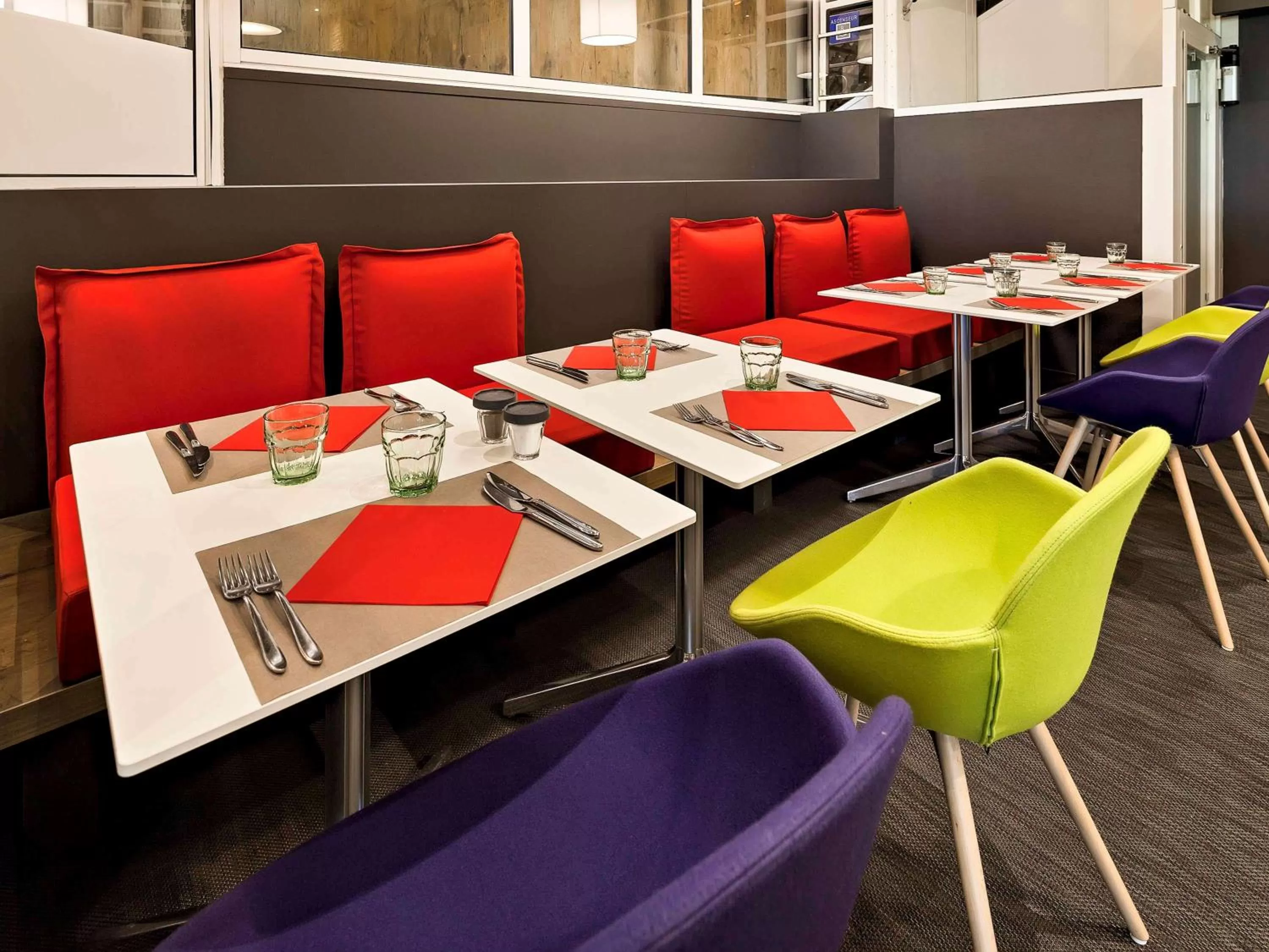 Restaurant/places to eat in ibis Poitiers Site du Futuroscope