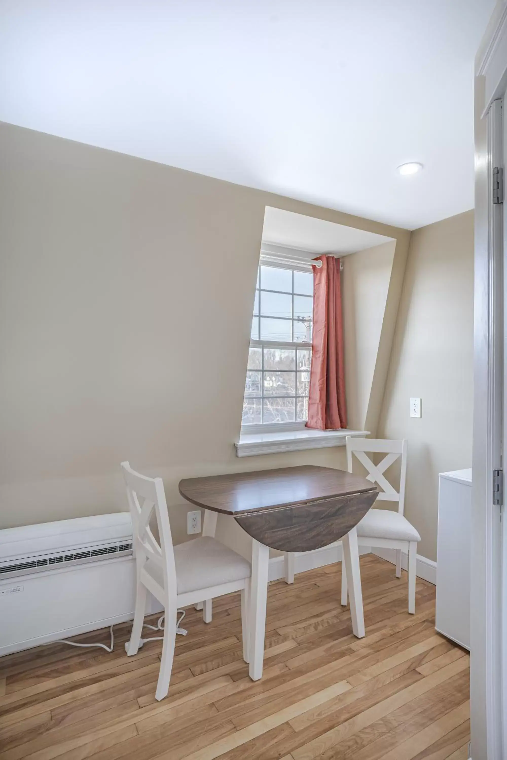 Riverside Inn Riverside Inn