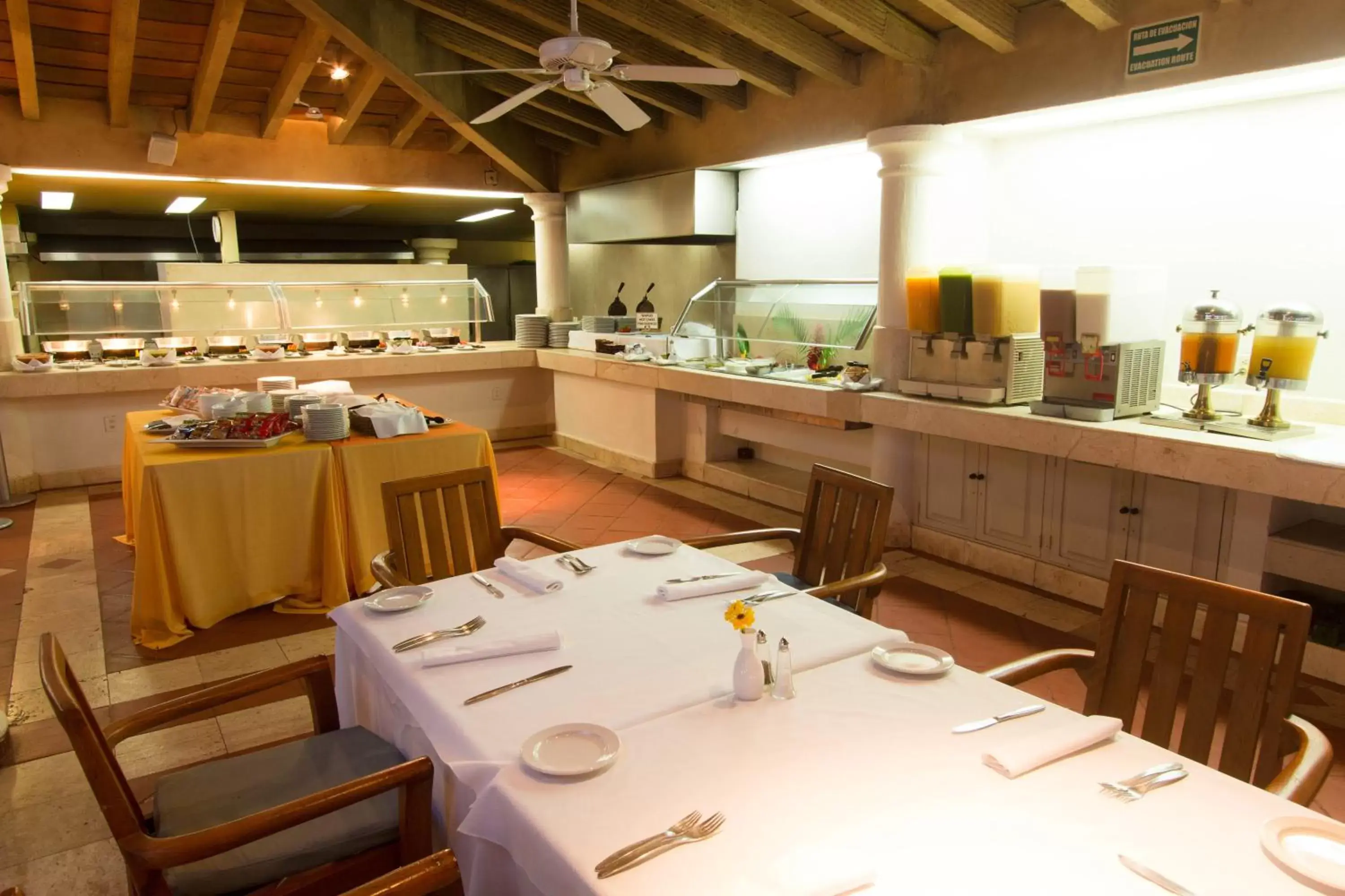 Breakfast, Restaurant/Places to Eat in Velas Vallarta Suite Resort All-Inclusive