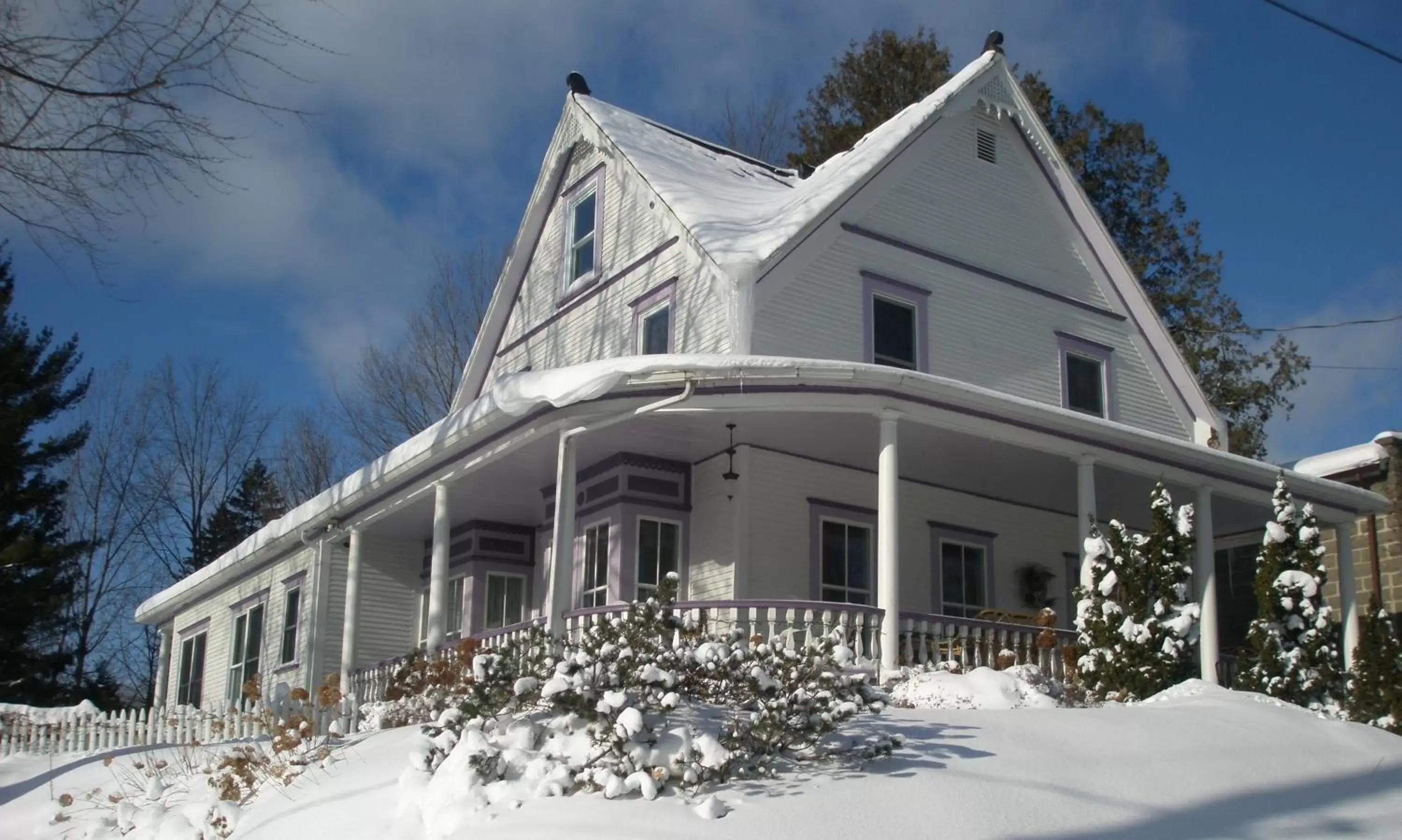 Facade/entrance, Winter in Ô Bois Dormant B&B