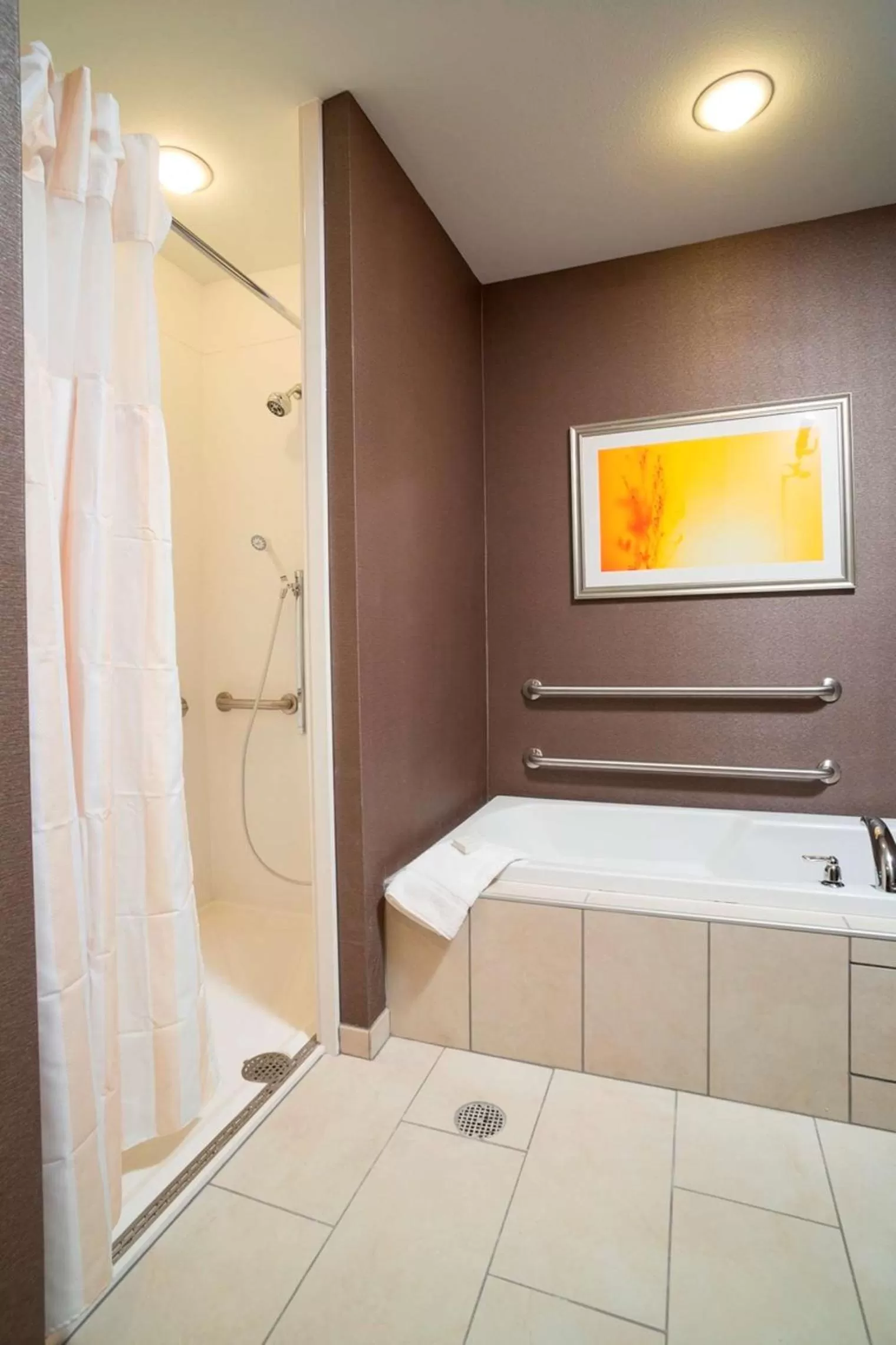 Bathroom in Hilton Garden Inn Sioux Falls Downtown