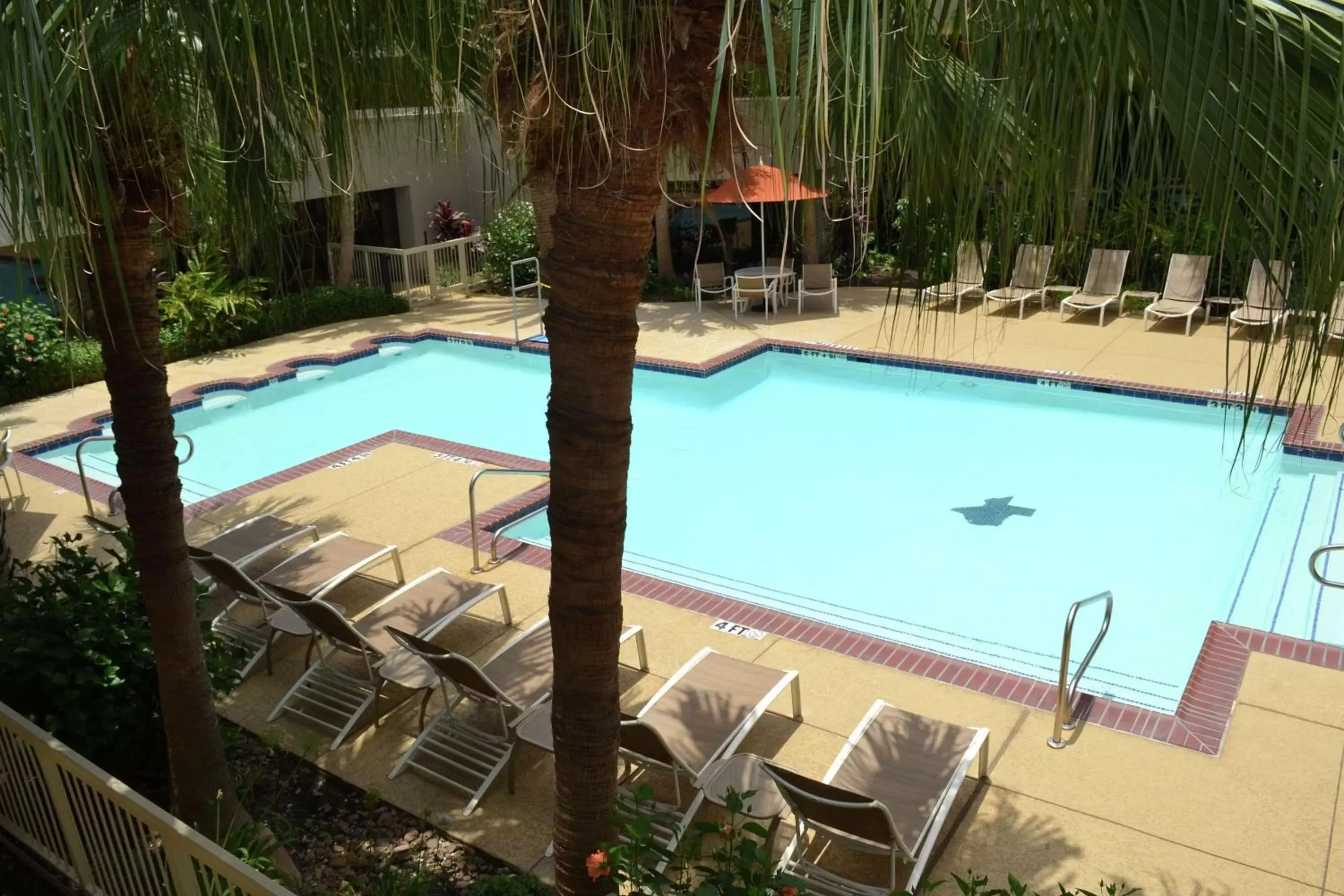 Property building, Pool View in DoubleTree by Hilton Hotel Houston Hobby Airport