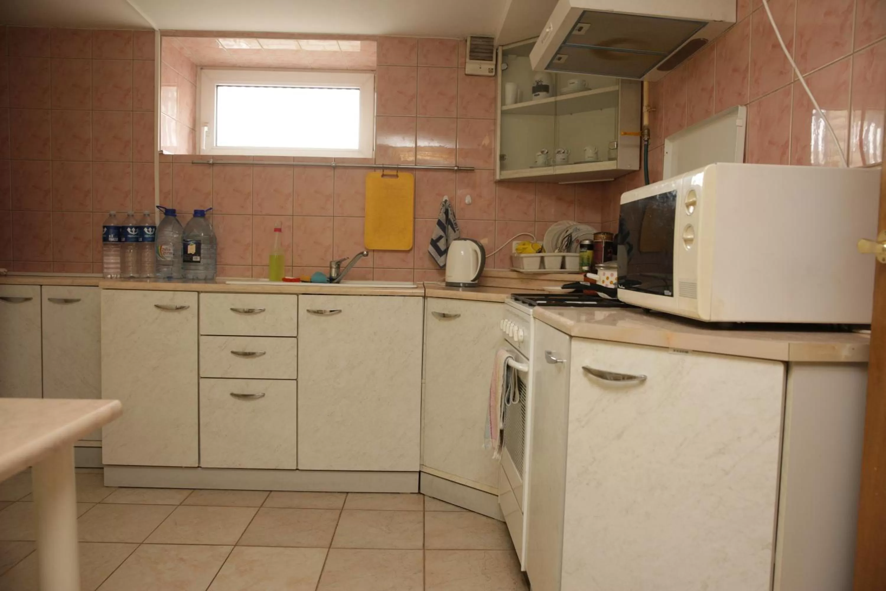 Communal kitchen, Kitchen/Kitchenette in Guest House Linas