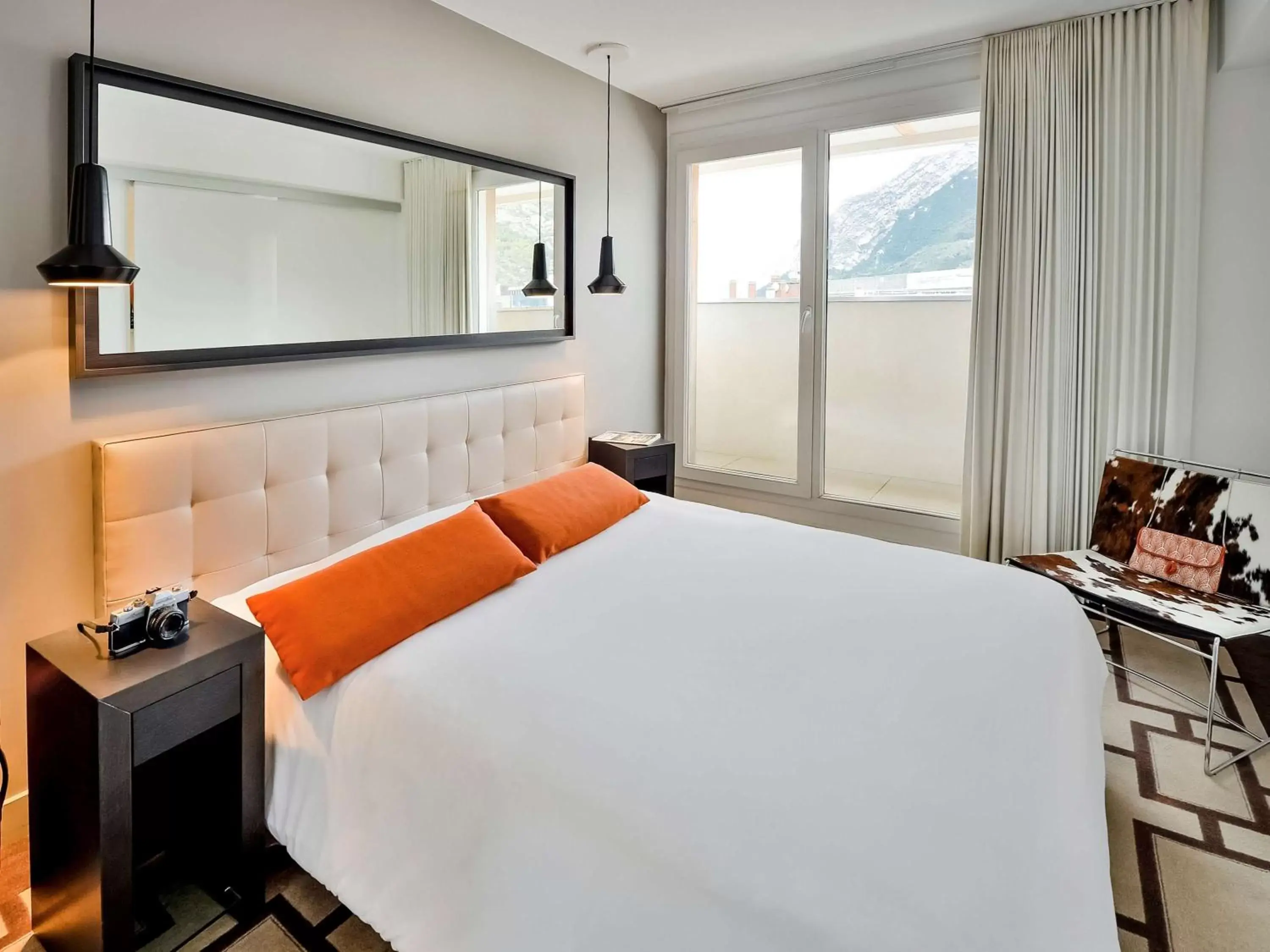 Photo of the whole room, Bed in Adagio Grenoble Centre