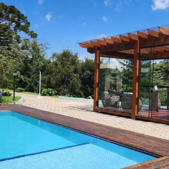 Swimming pool in MD Luar da Montanha