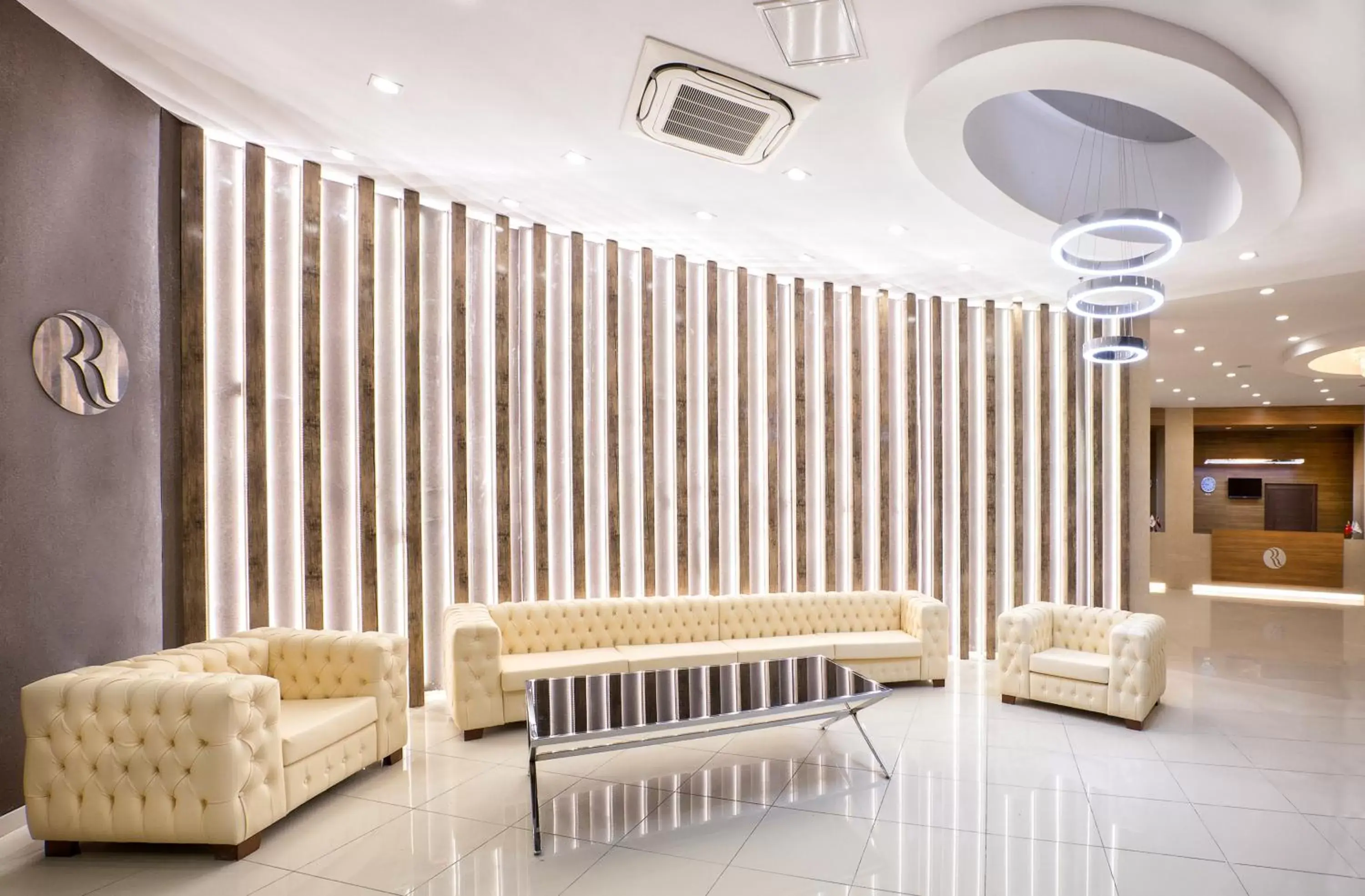 Living room in Ramada Hotel by Wyndham Edirne Living room in Ramada Hotel by Wyndham Edirne