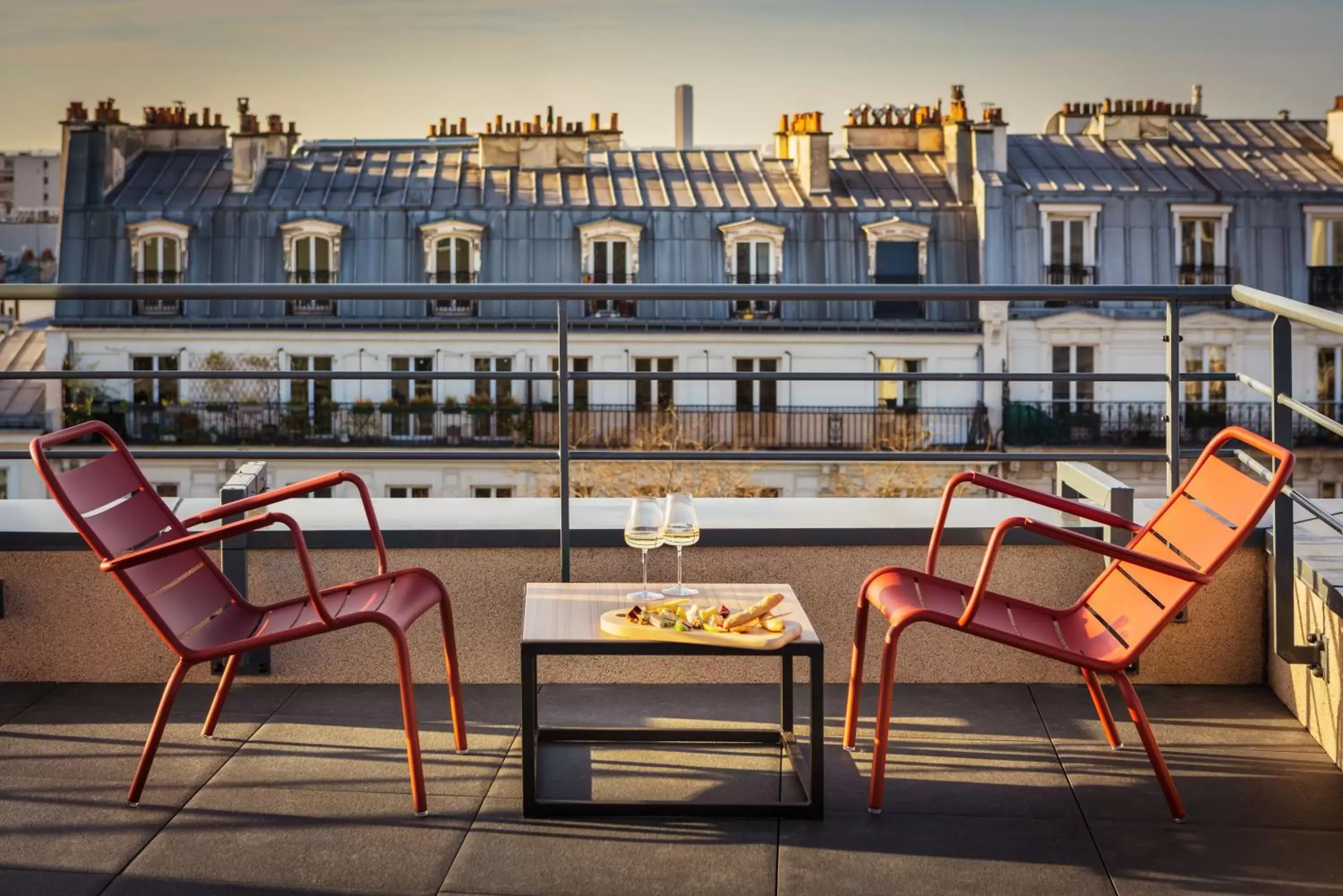 Balcony/Terrace in Novotel Paris 20 Belleville