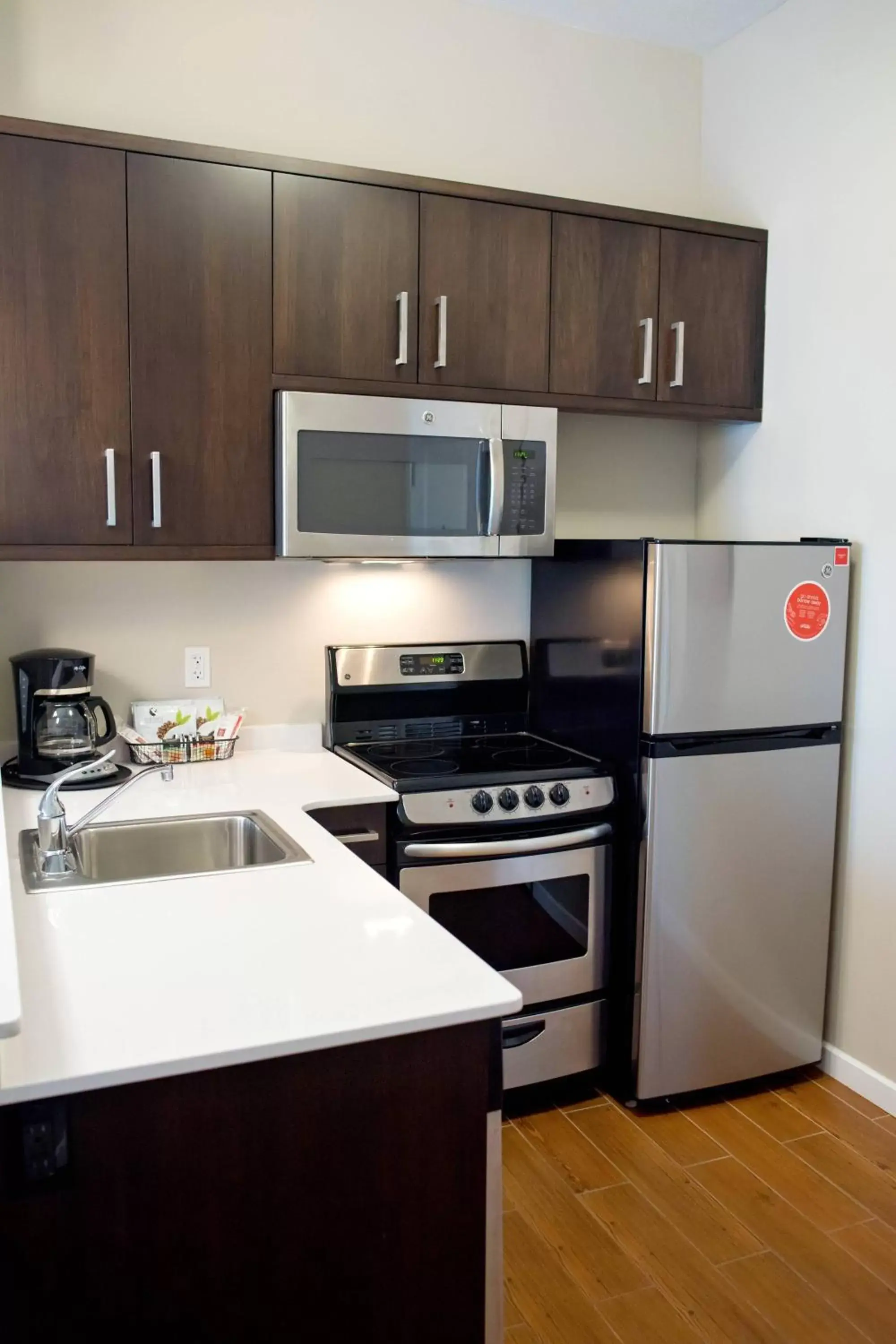 Bedroom, Kitchen/Kitchenette in TownePlace Suites by Marriott Ames