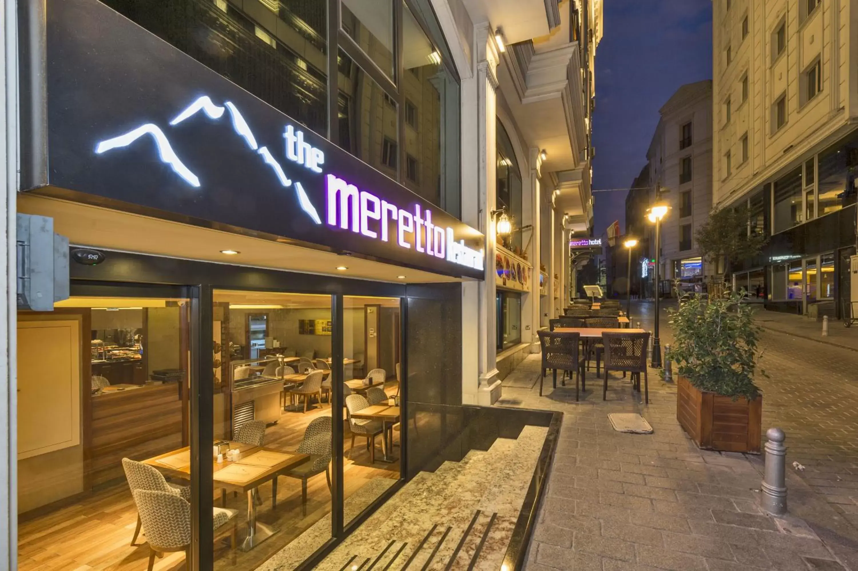 Restaurant/places to eat in The Meretto Hotel Istanbul Old City