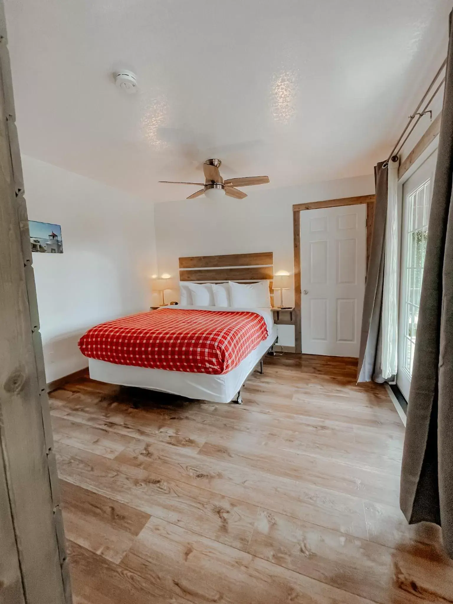 Deluxe Queen Suite in View Crest Lodge Deluxe Queen Suite in View Crest Lodge