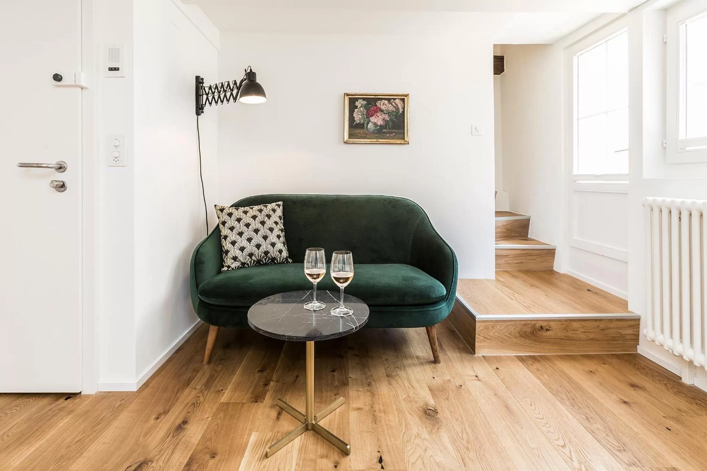 Photo of the whole room, Seating Area in Montmartre