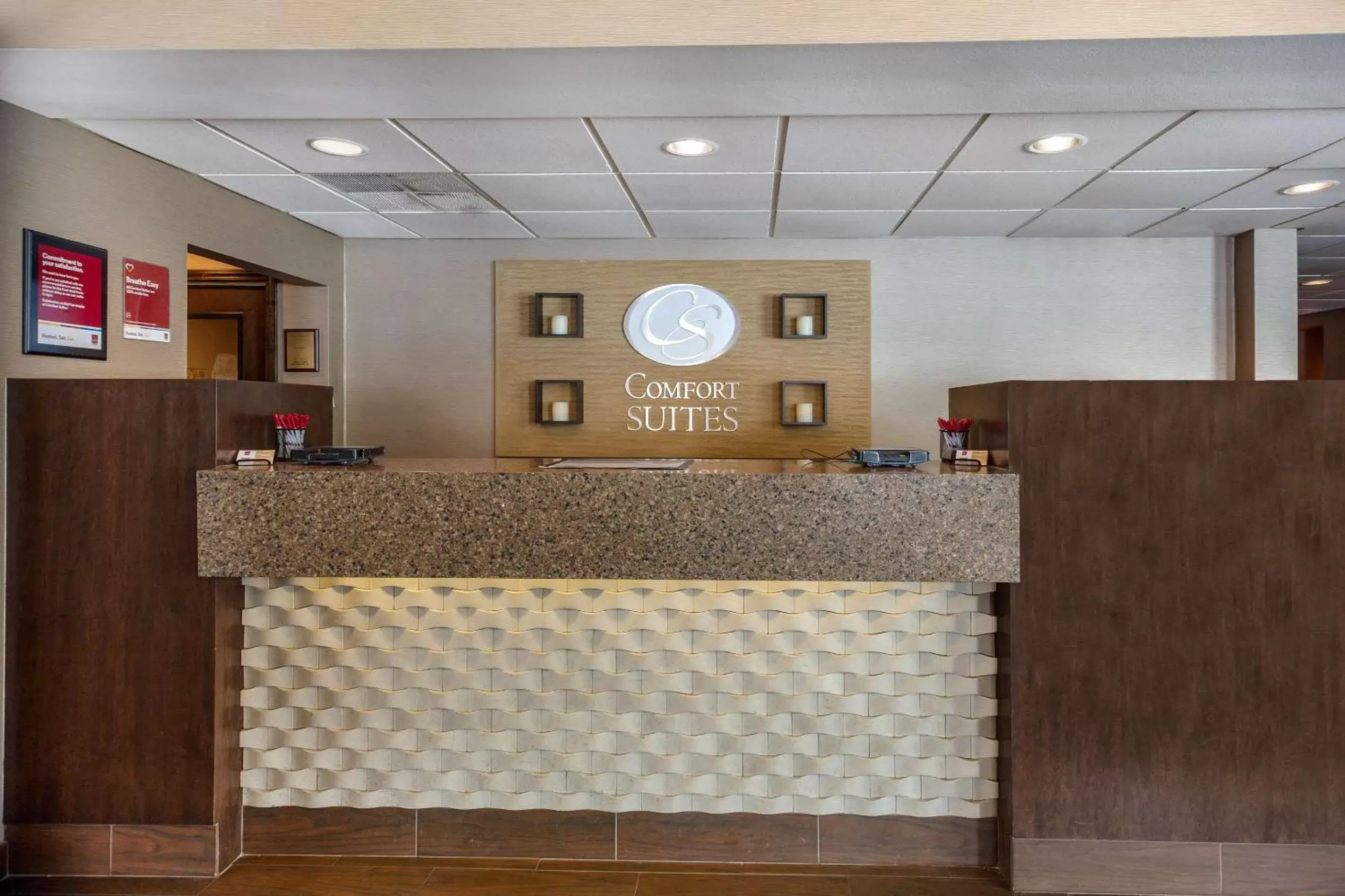 Lobby or reception, Lobby/Reception in Comfort Suites Green Bay