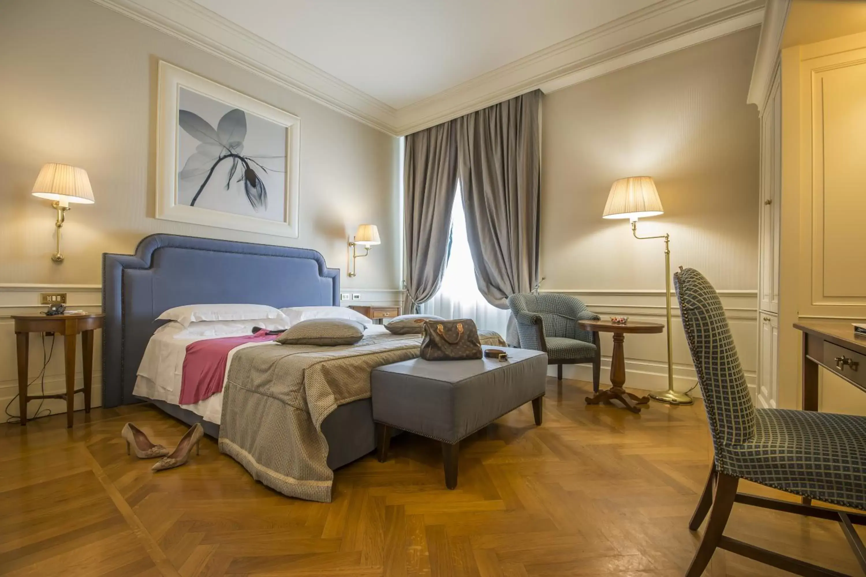 Bedroom in Hotel Corona d'Oro