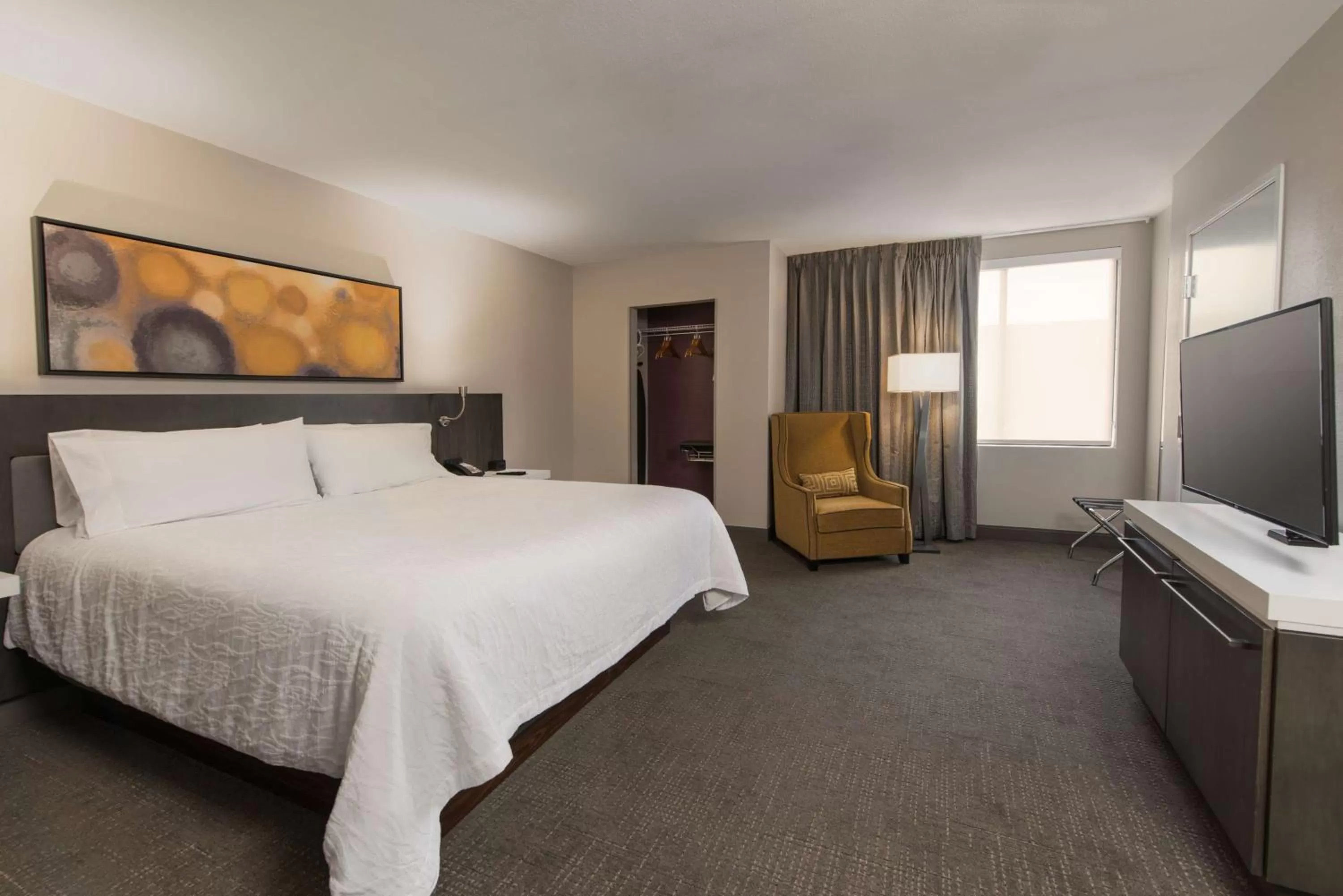 Bedroom, Bed in Hilton Garden Inn Las Colinas