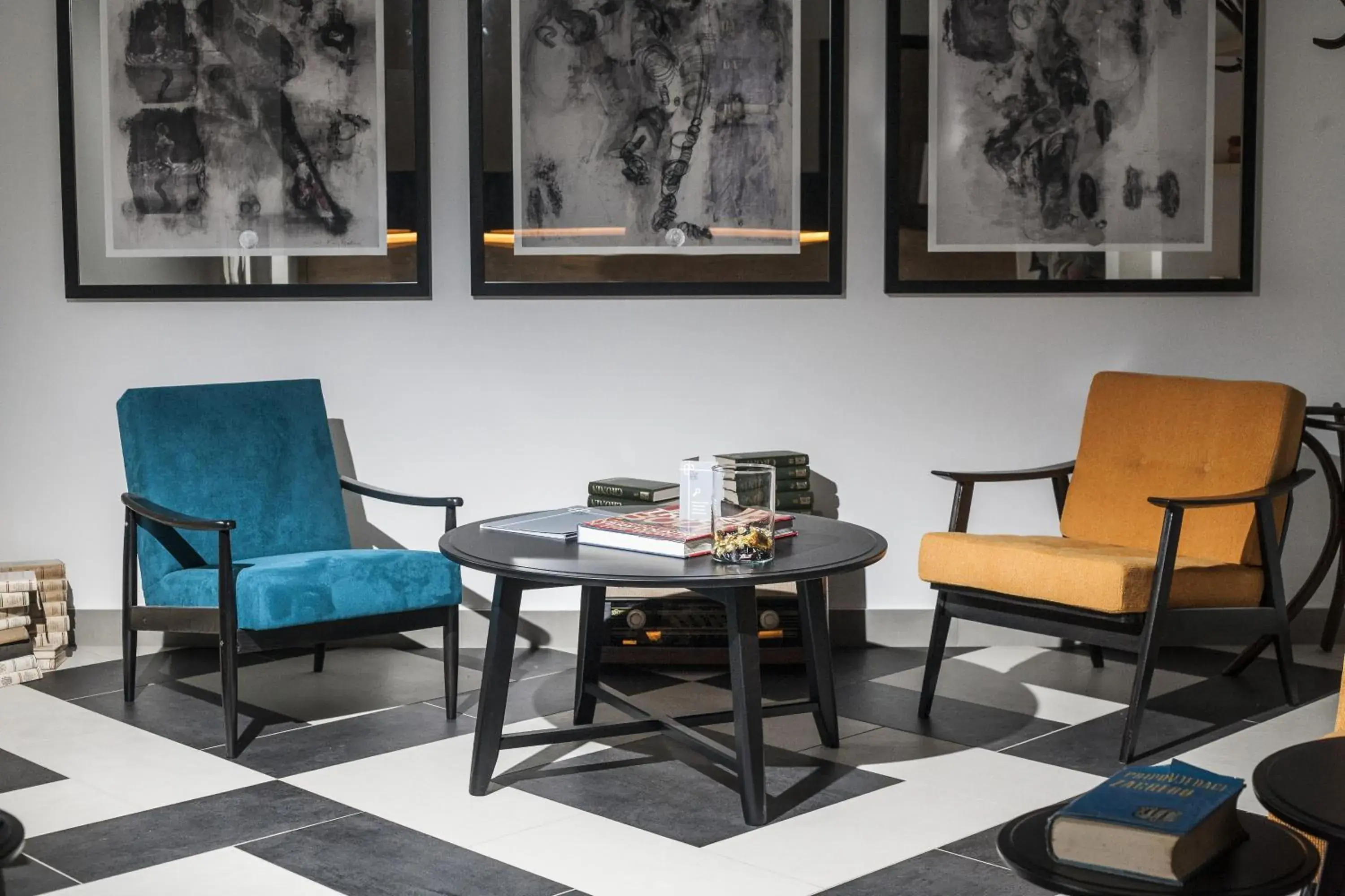 Lobby or reception, Seating Area in The Loop Hotel