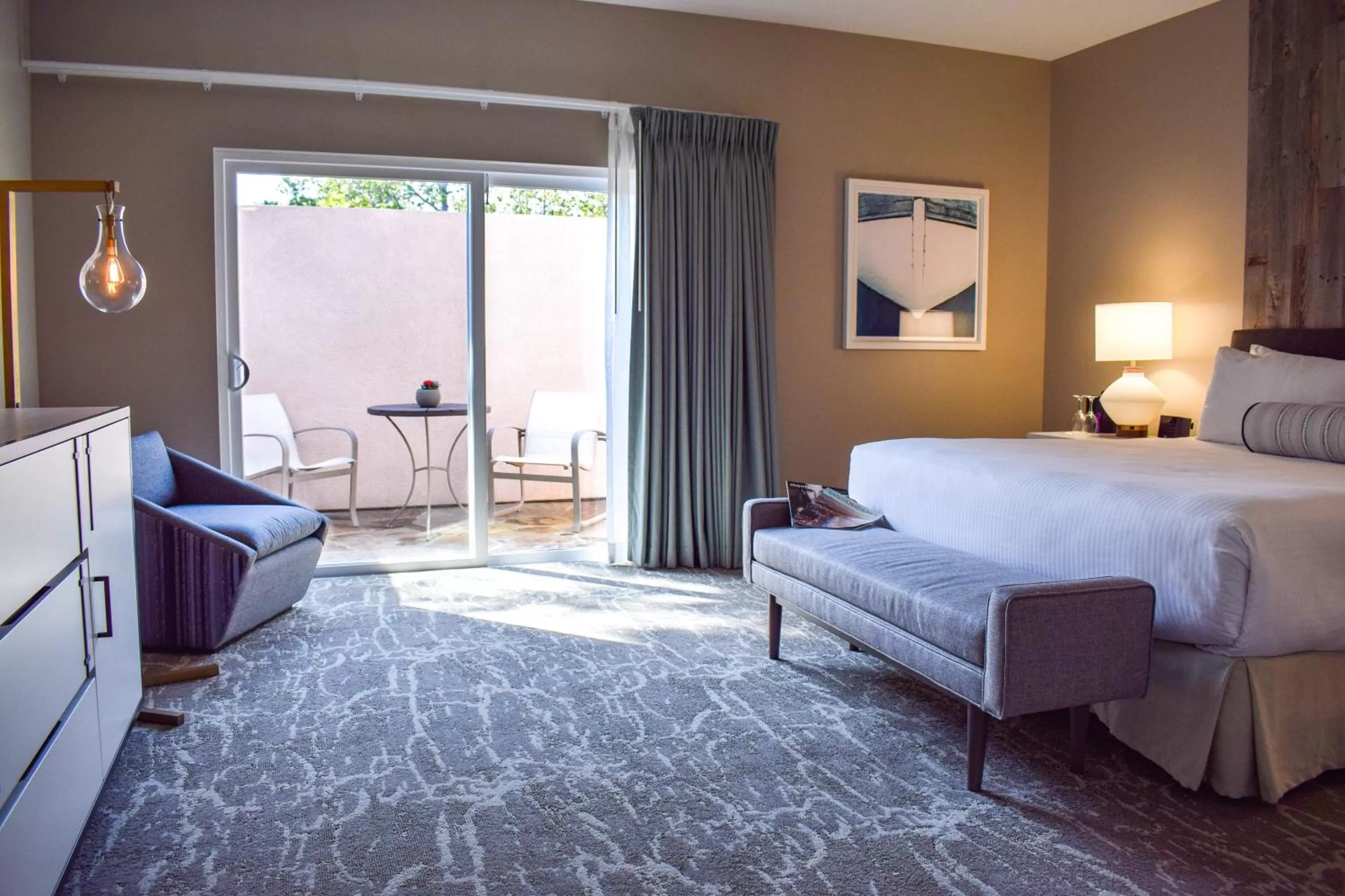 Photo of the whole room, Bed in Beachside Inn