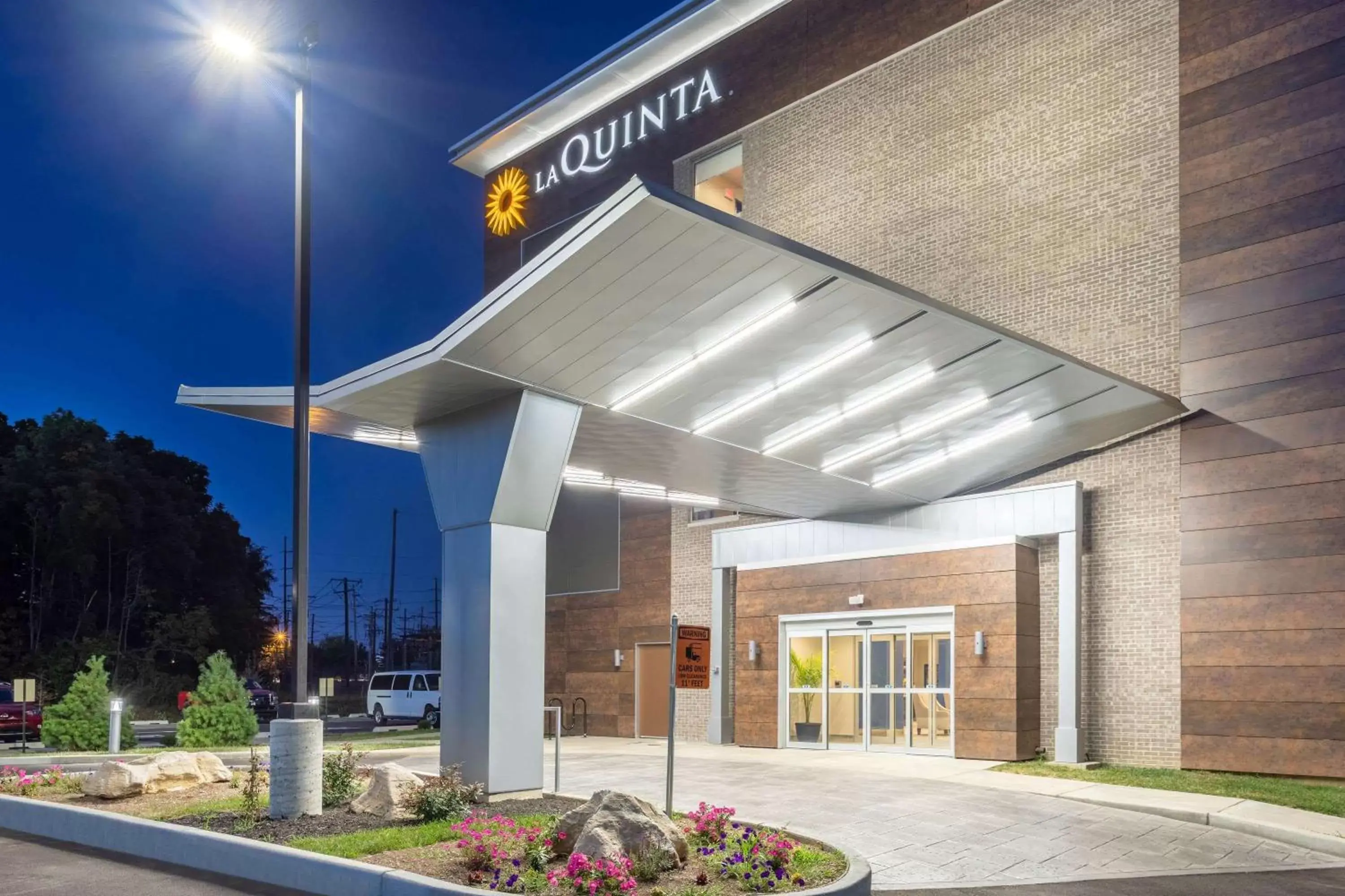 Property building in La Quinta Inn and Suites by Wyndham Bloomington