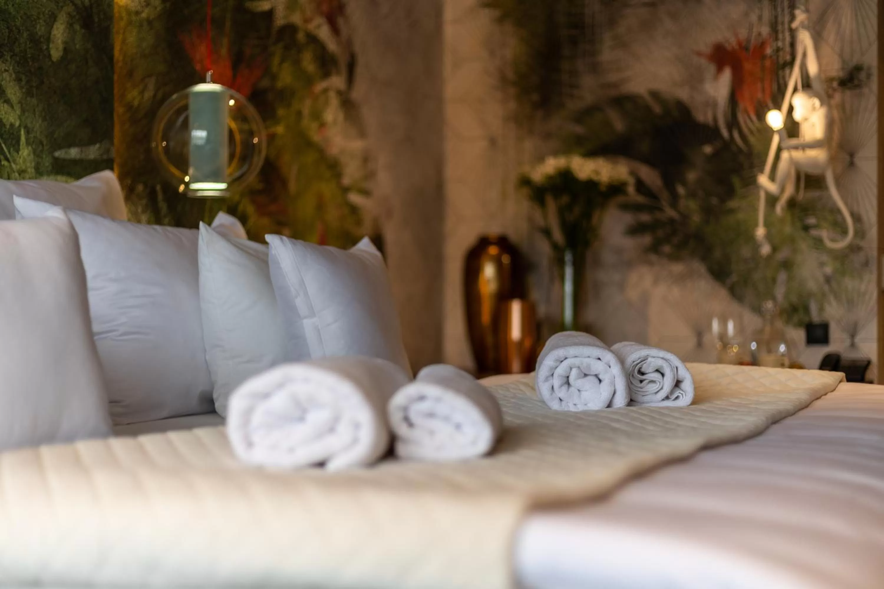 Bed in Hotel Zoo by Afrykarium Wroclaw