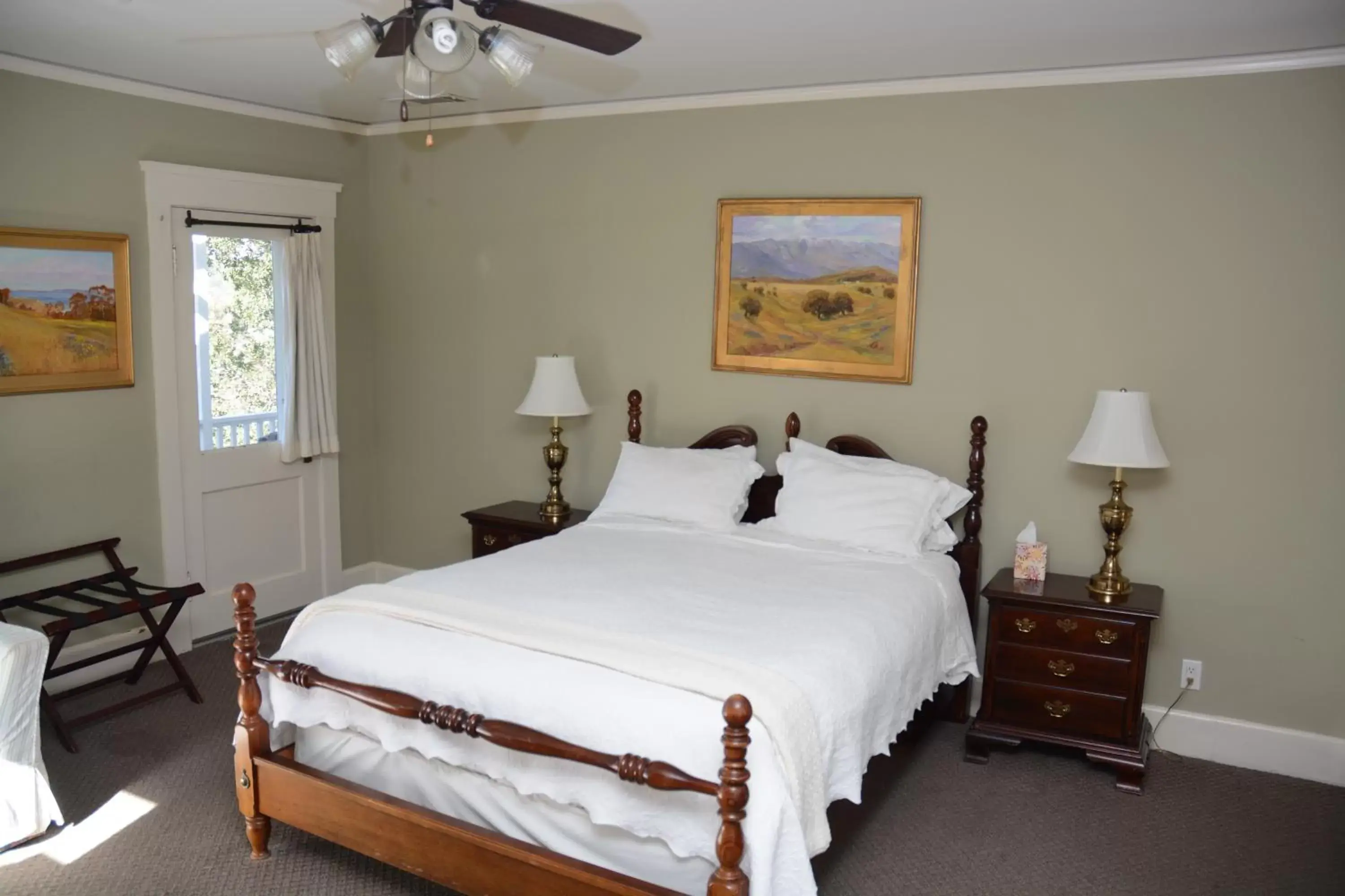 Bed, Room Photo in Arroyo Vista Inn