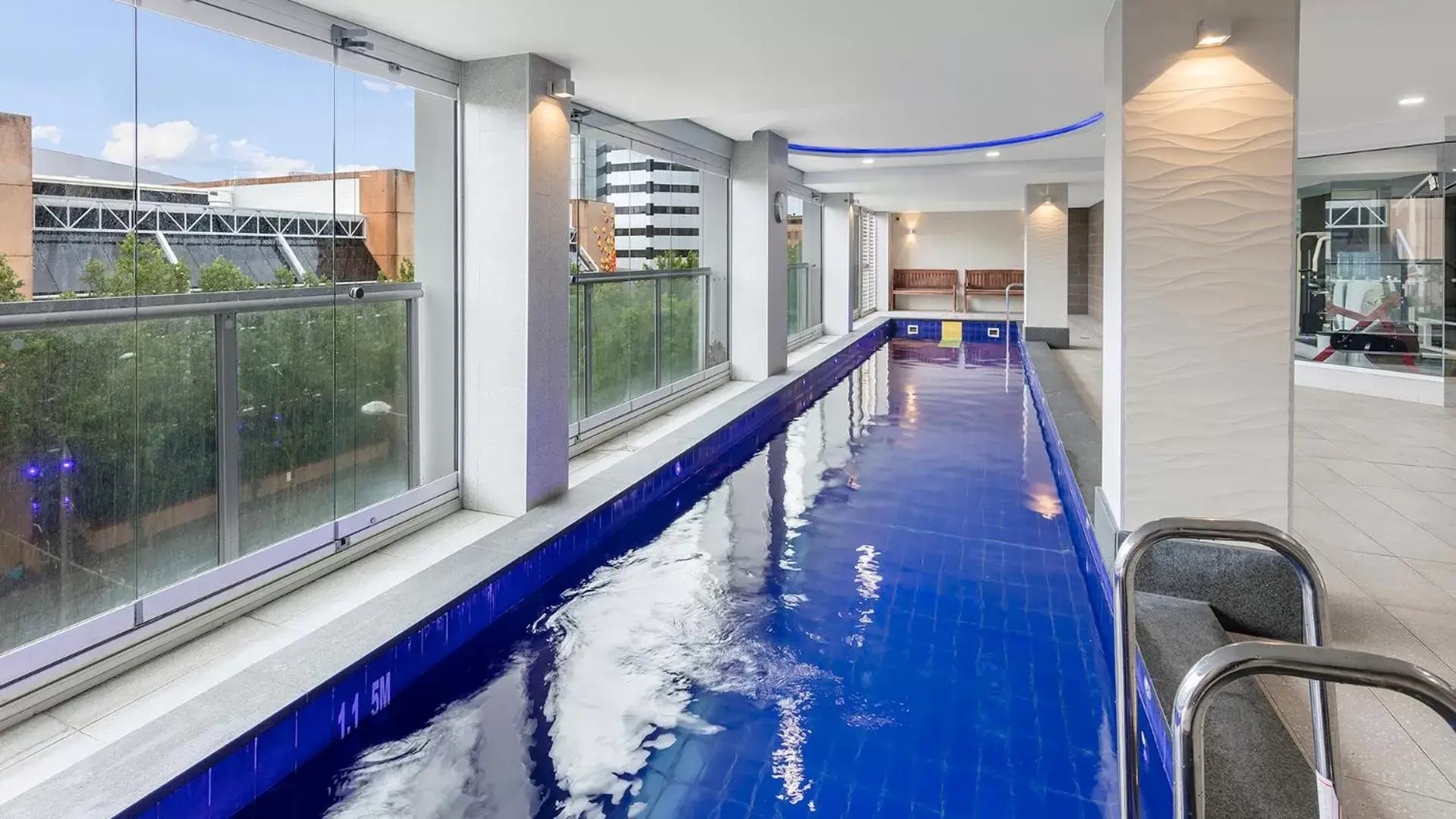 Swimming Pool in Oaks Adelaide Embassy Suites