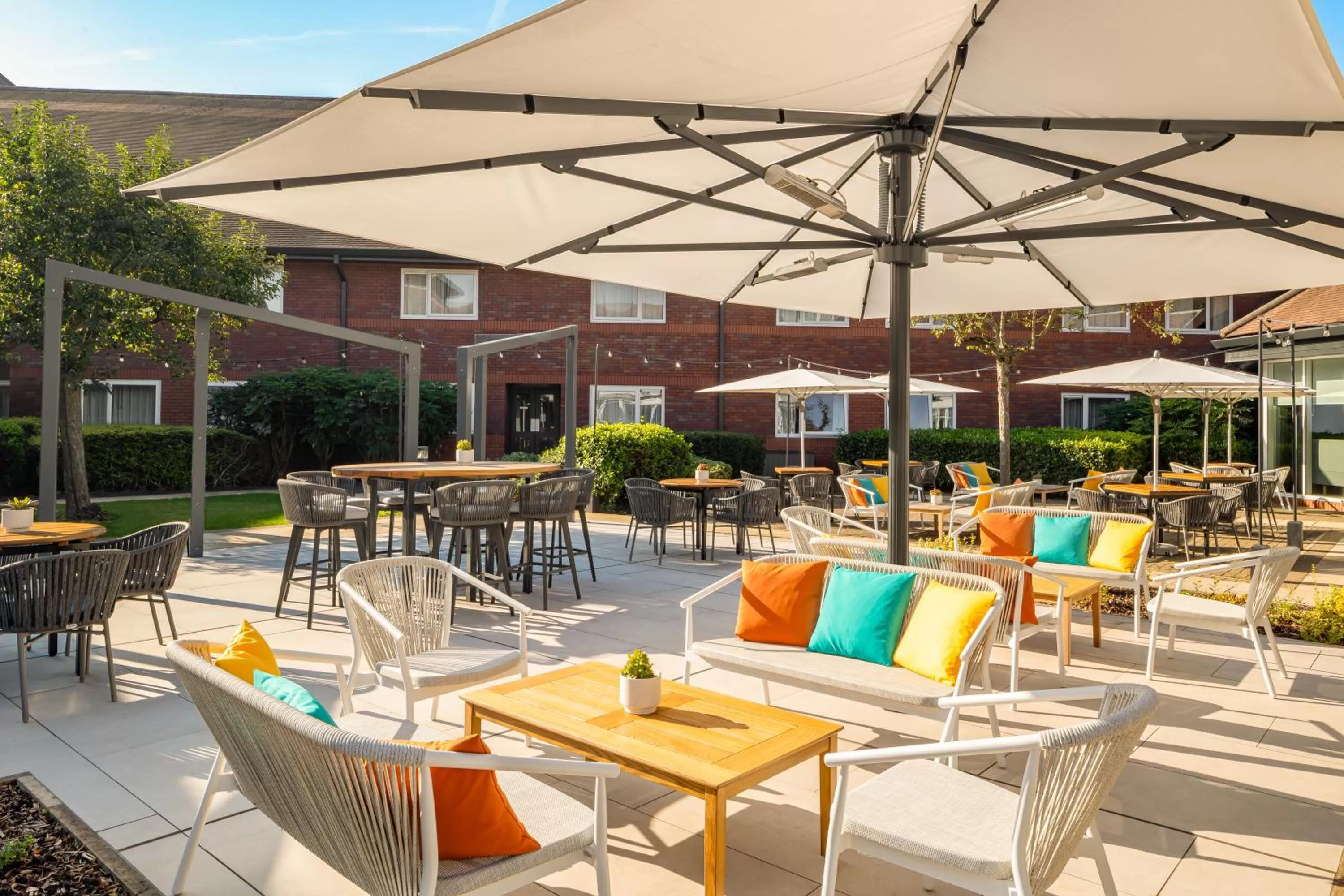 Property building in Holiday Inn Aylesbury by IHG