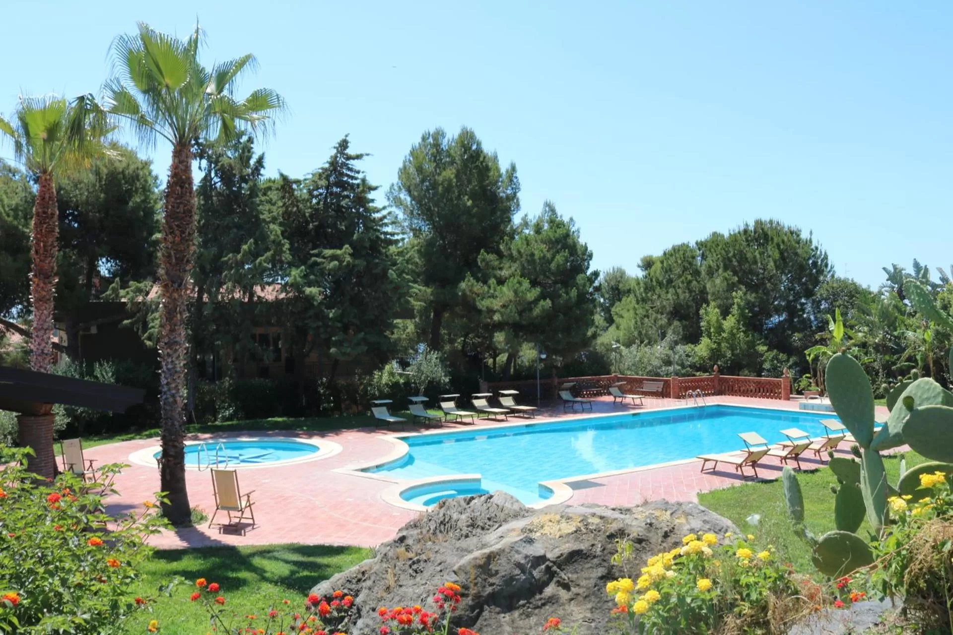 Pool view in Villa delle Palme